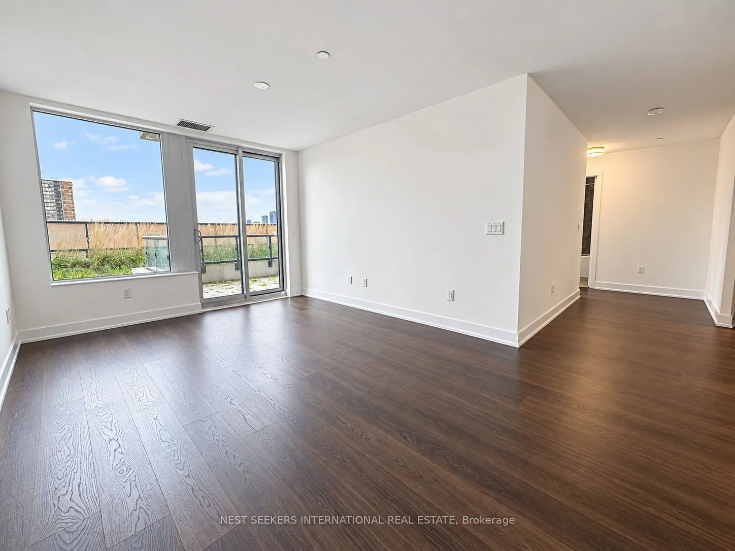 10 Eva Road #207