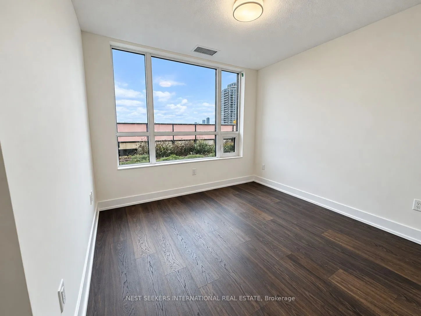 10 Eva Road #207