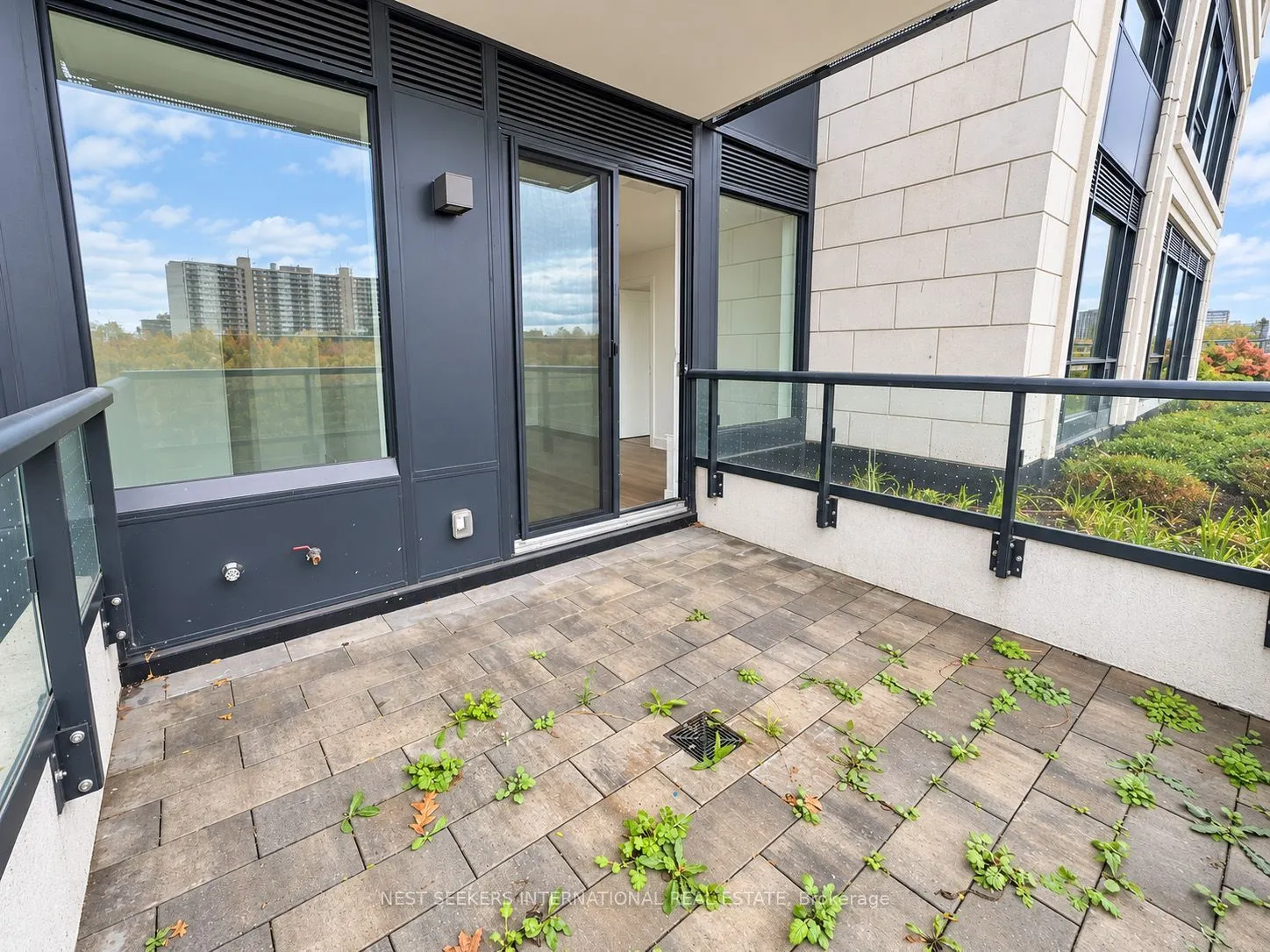10 Eva Road #207