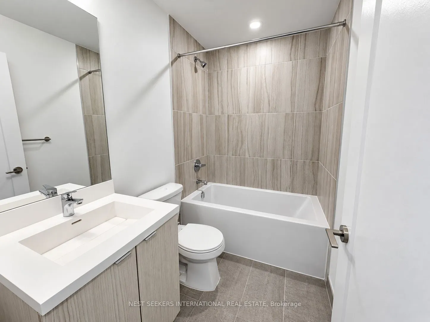 10 Eva Road #207