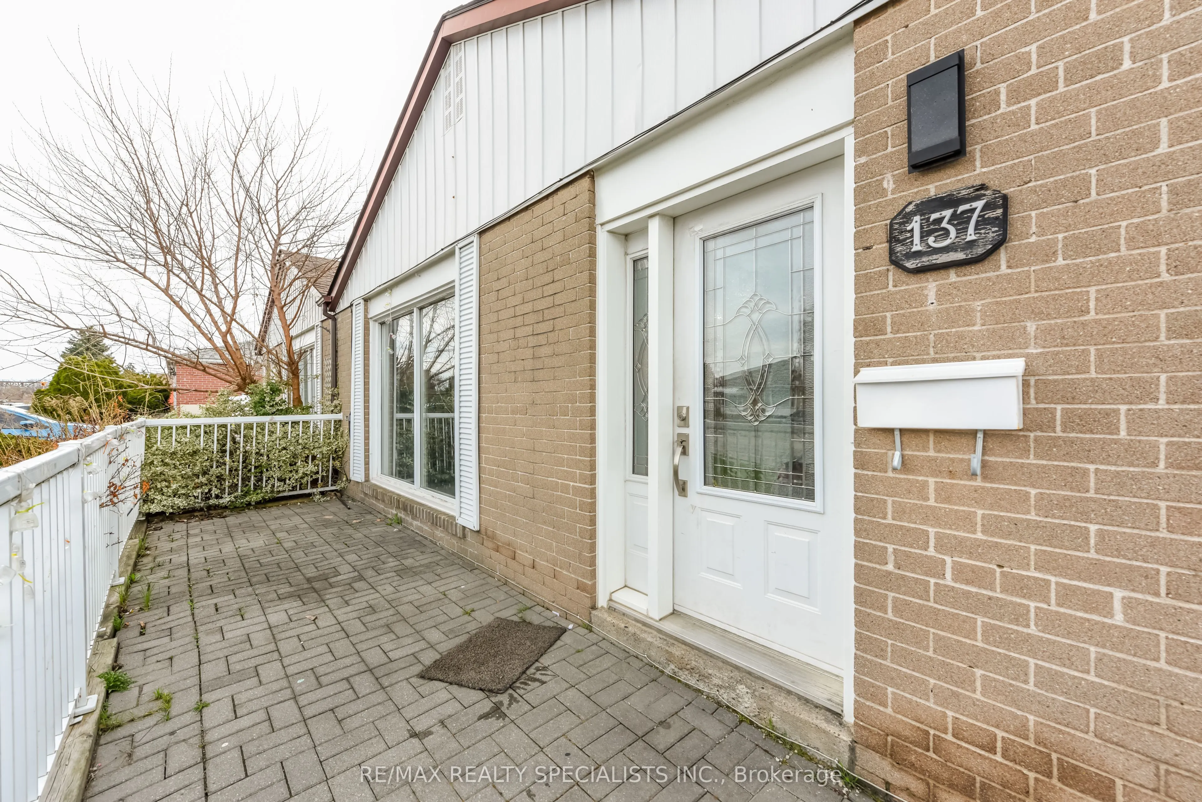 137 Avondale Boulevard #Upper Portion