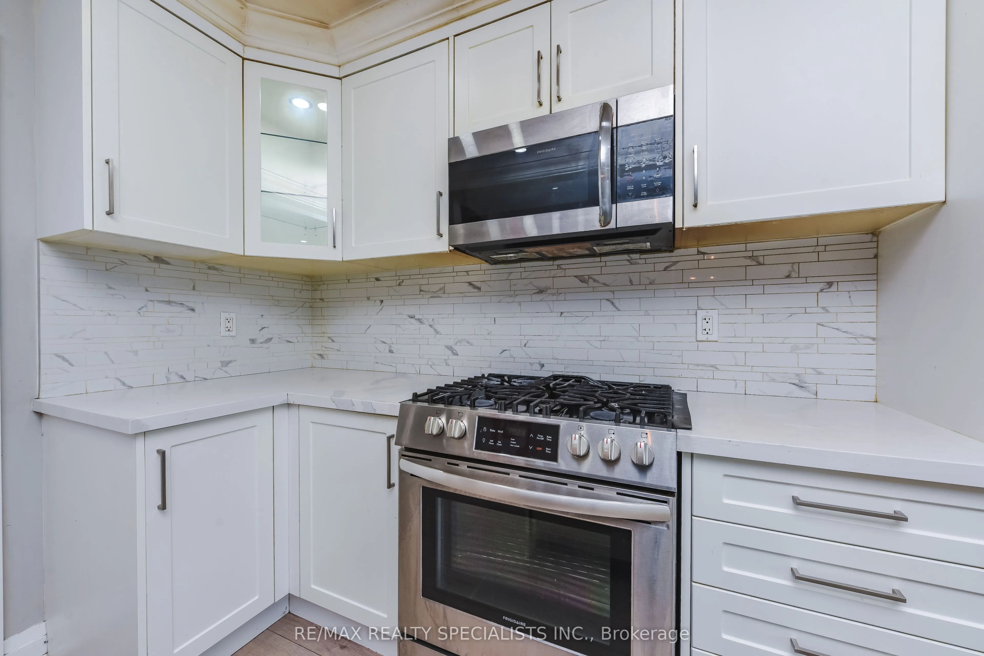 137 Avondale Boulevard #Upper Portion