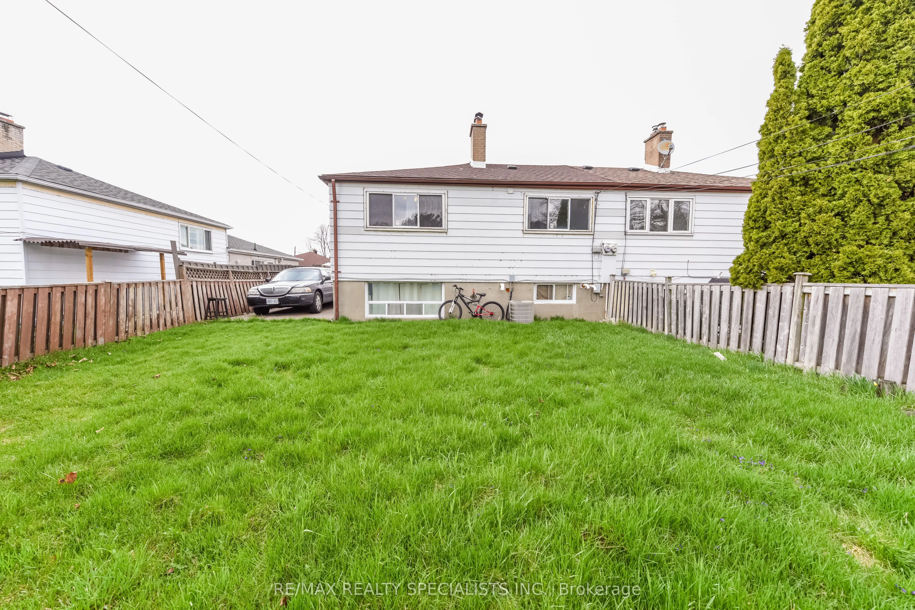 137 Avondale Boulevard #Upper Portion