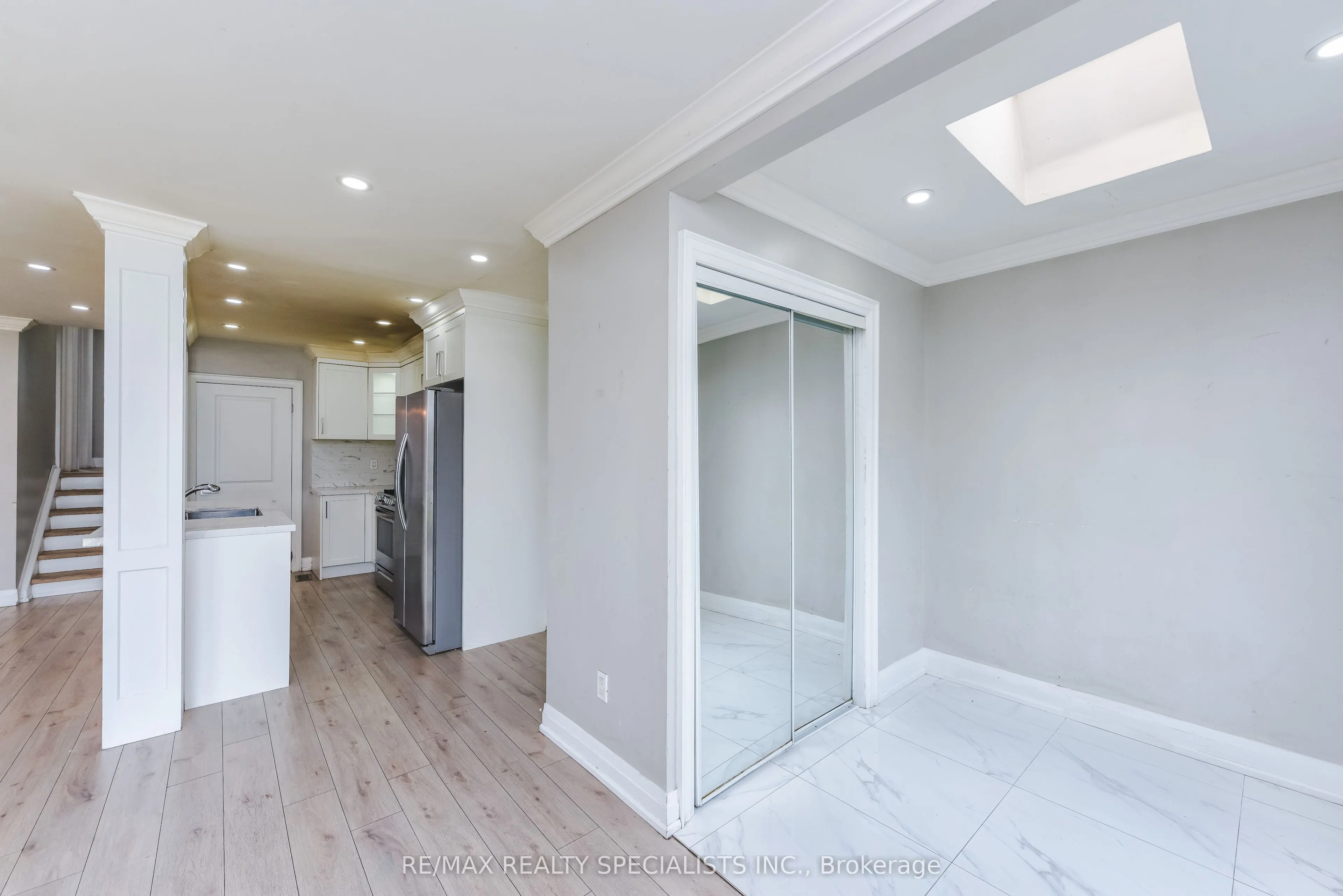 137 Avondale Boulevard #Upper Portion