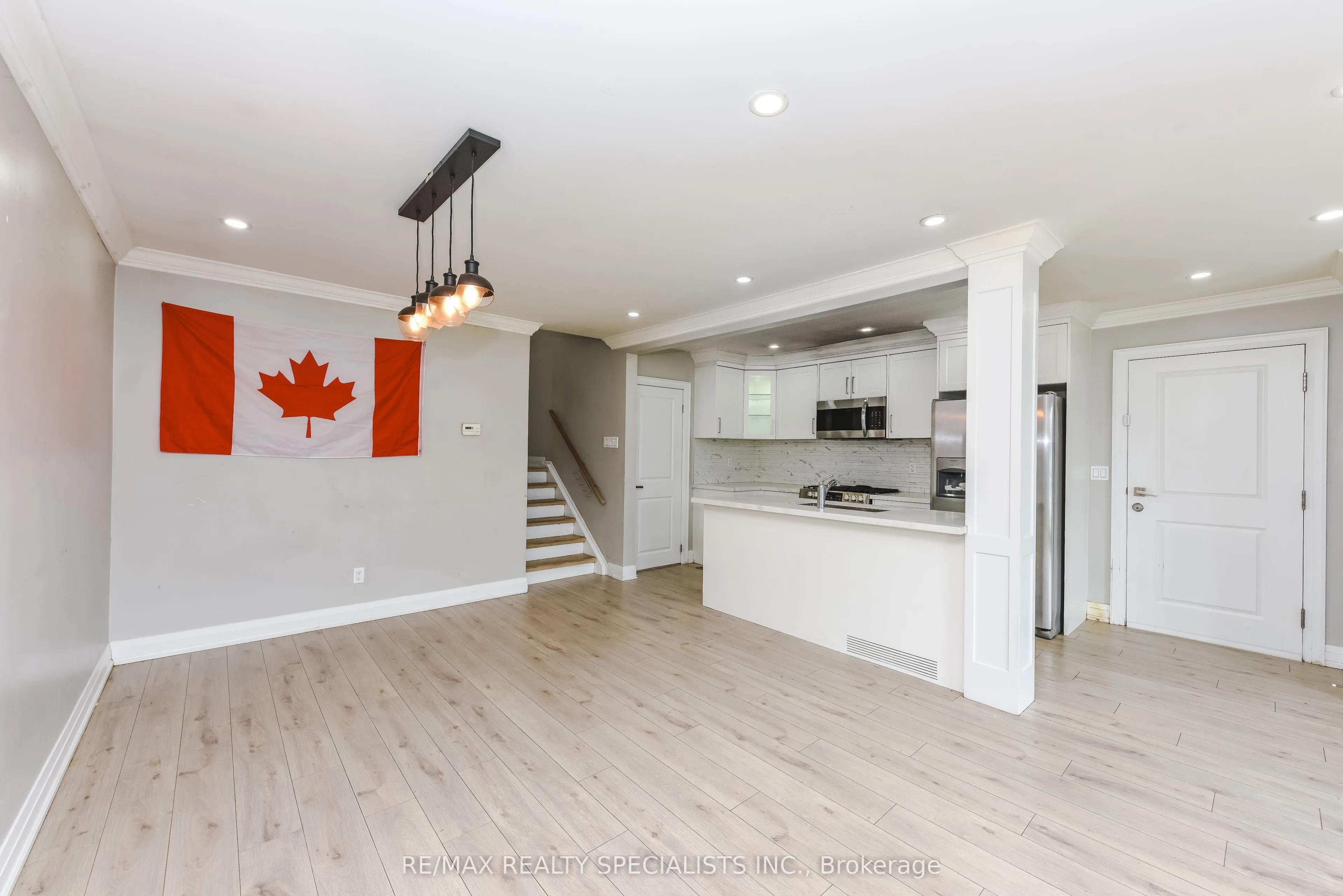 137 Avondale Boulevard #Upper Portion