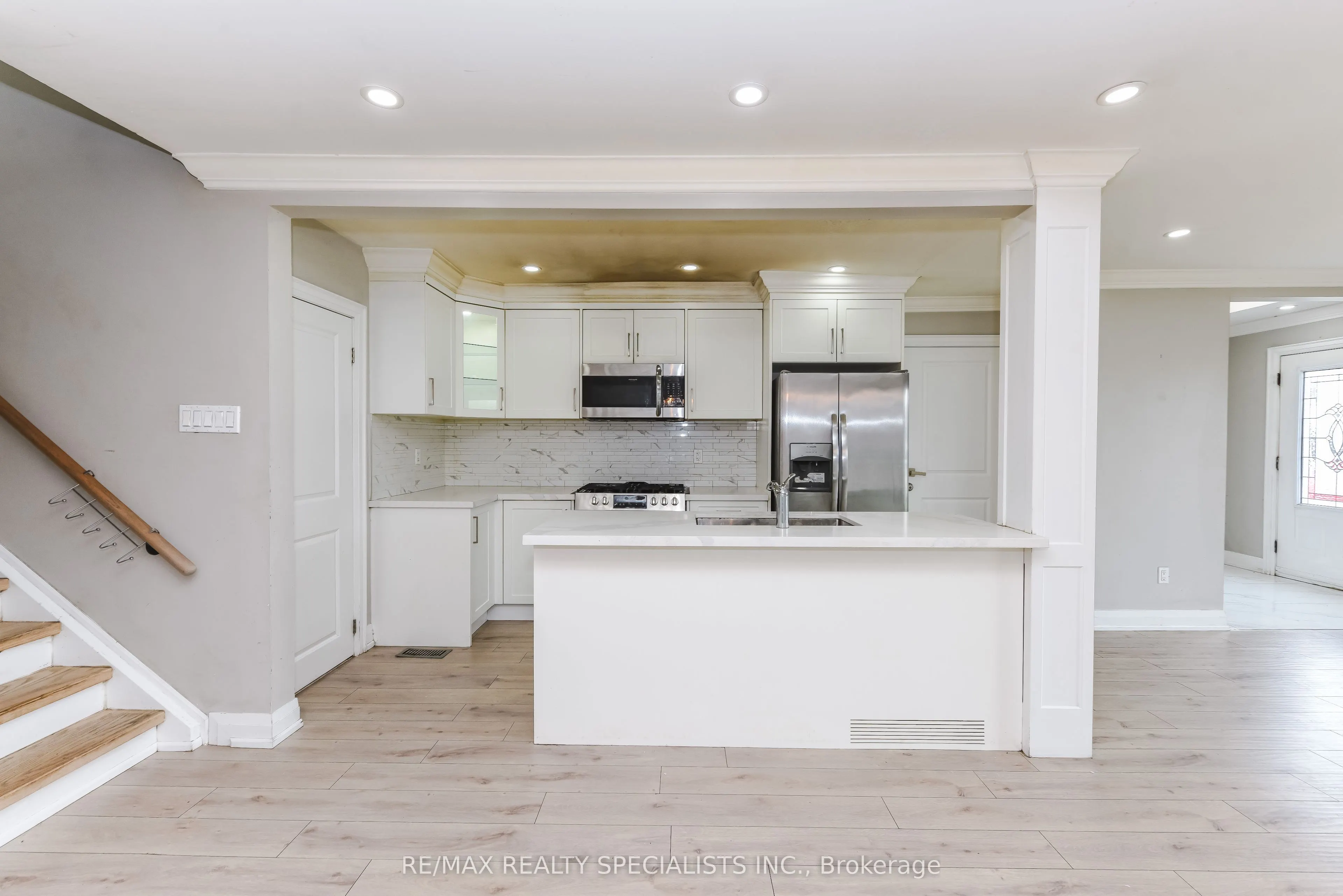 137 Avondale Boulevard #Upper Portion