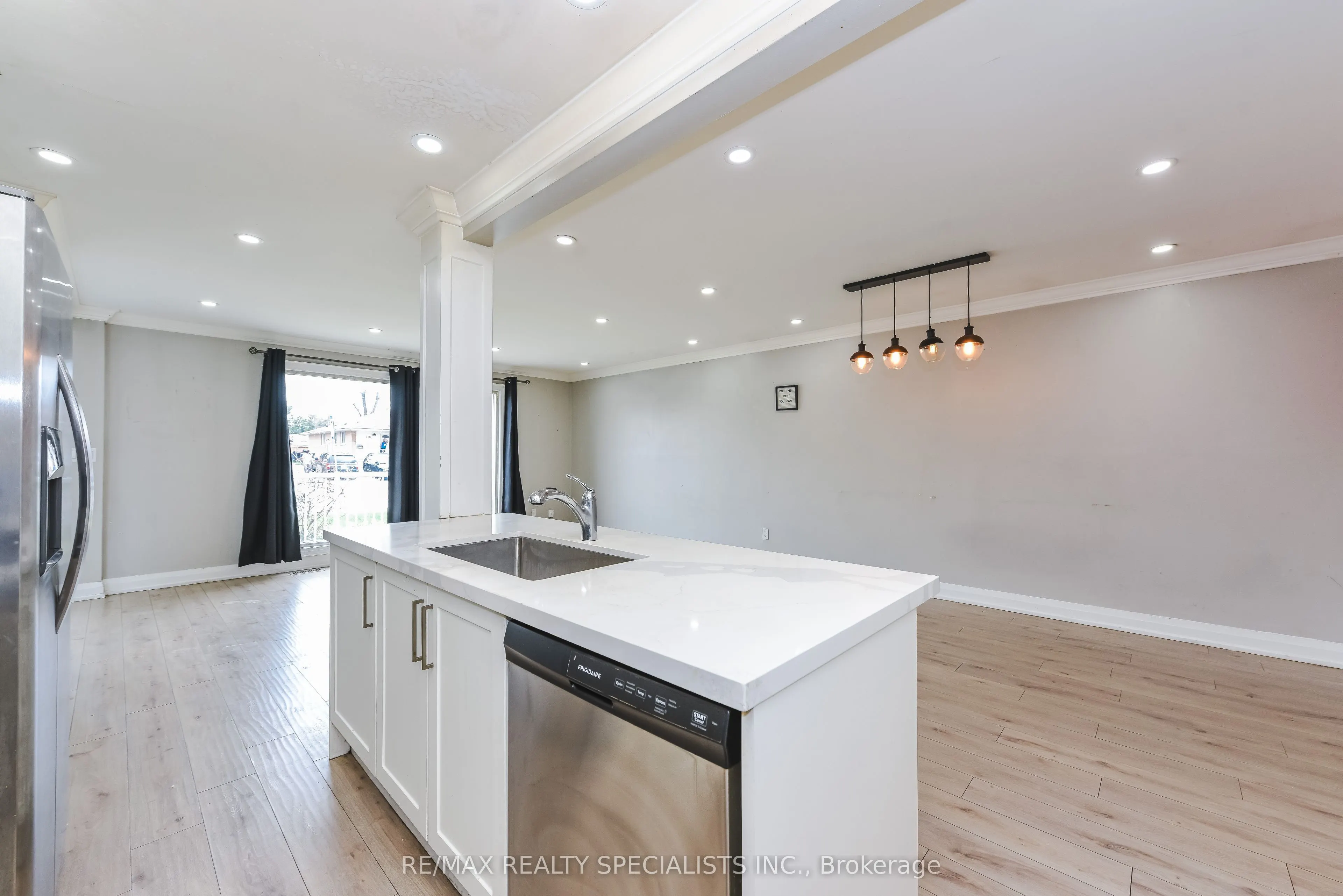 137 Avondale Boulevard #Upper Portion