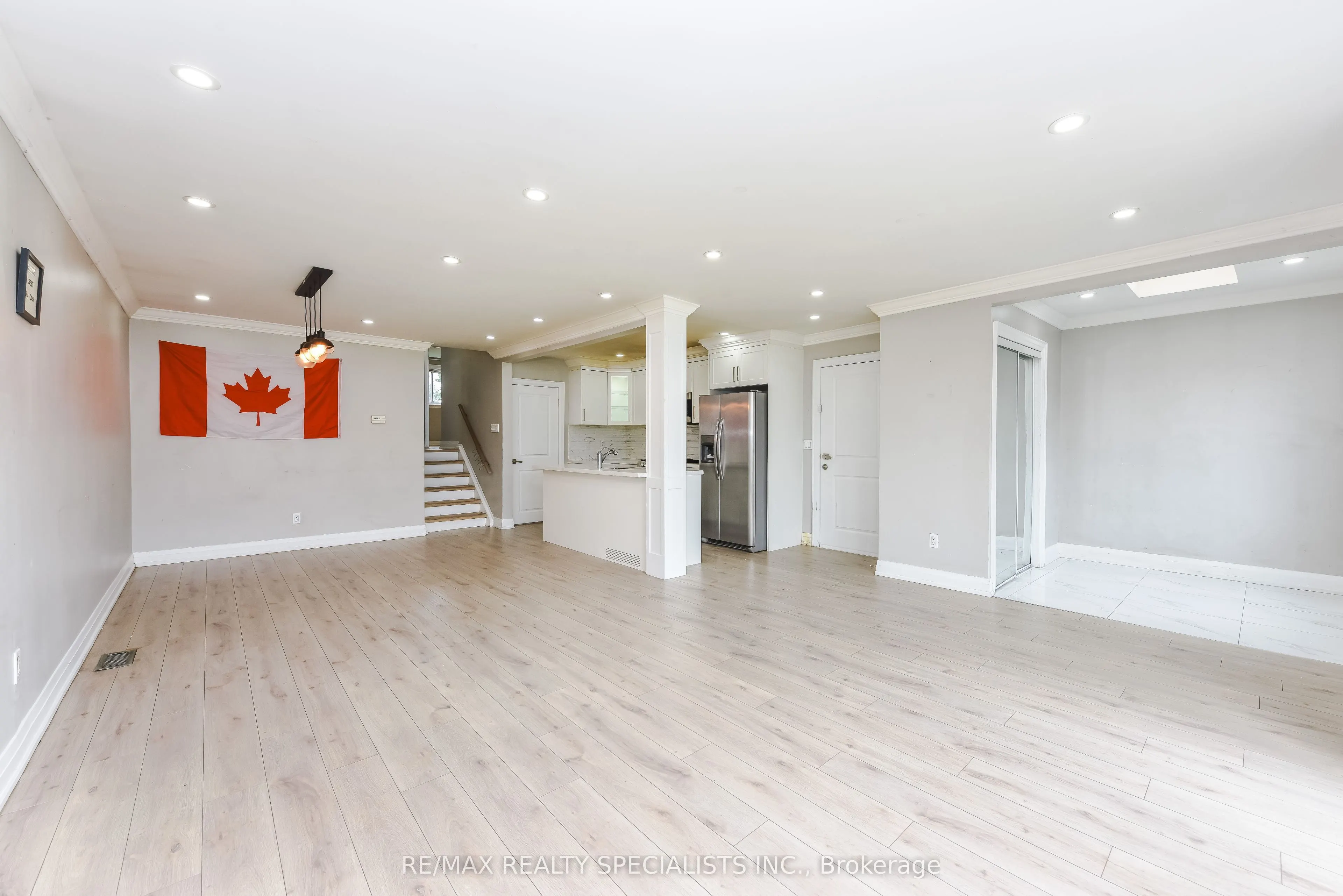 137 Avondale Boulevard #Upper Portion