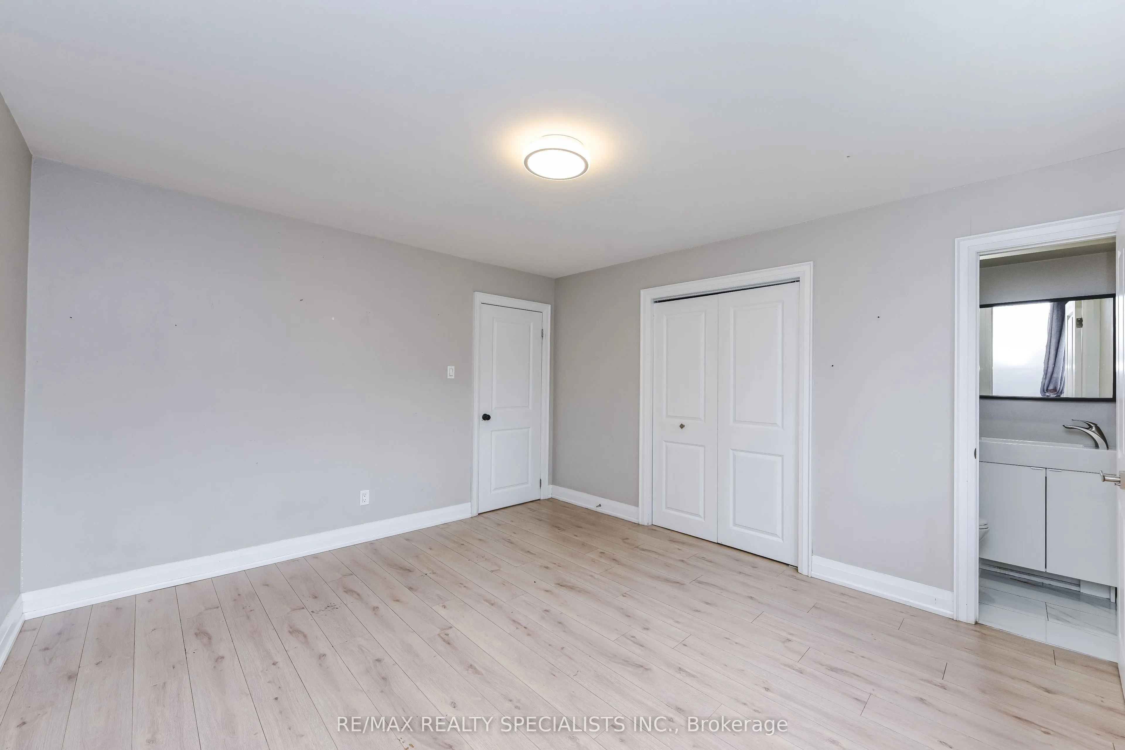 137 Avondale Boulevard #Upper Portion