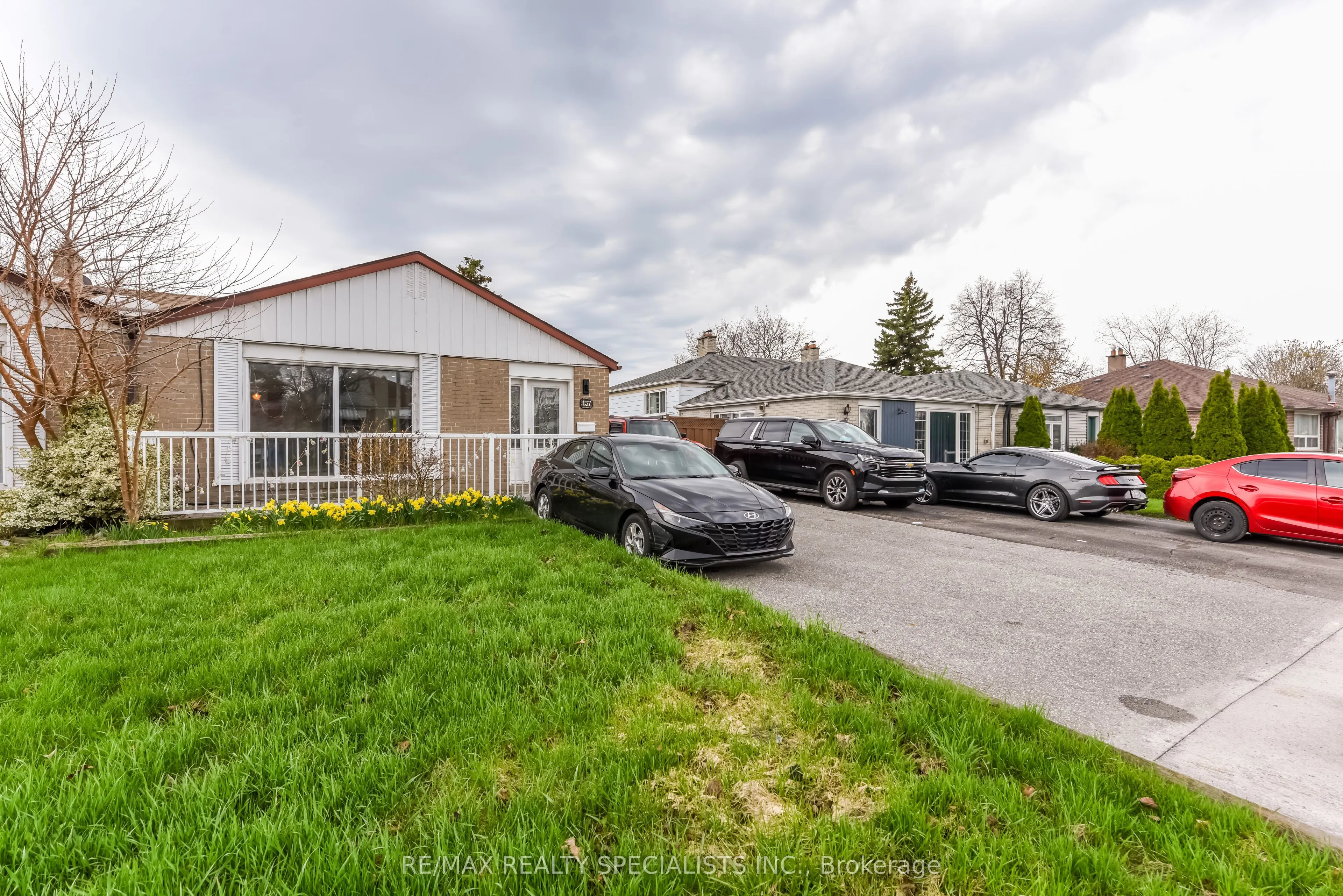 137 Avondale Boulevard #Upper Portion