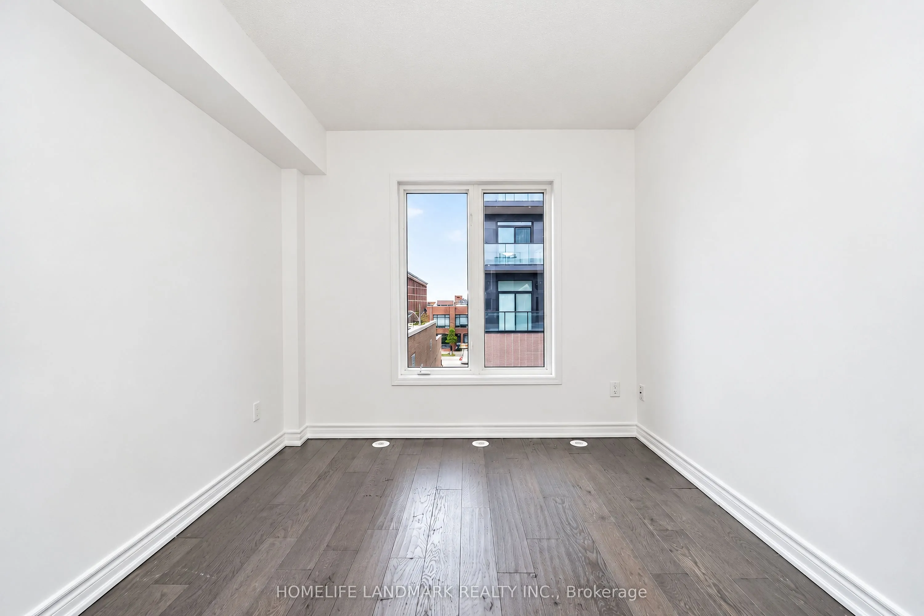 10 Laidlaw Street #714