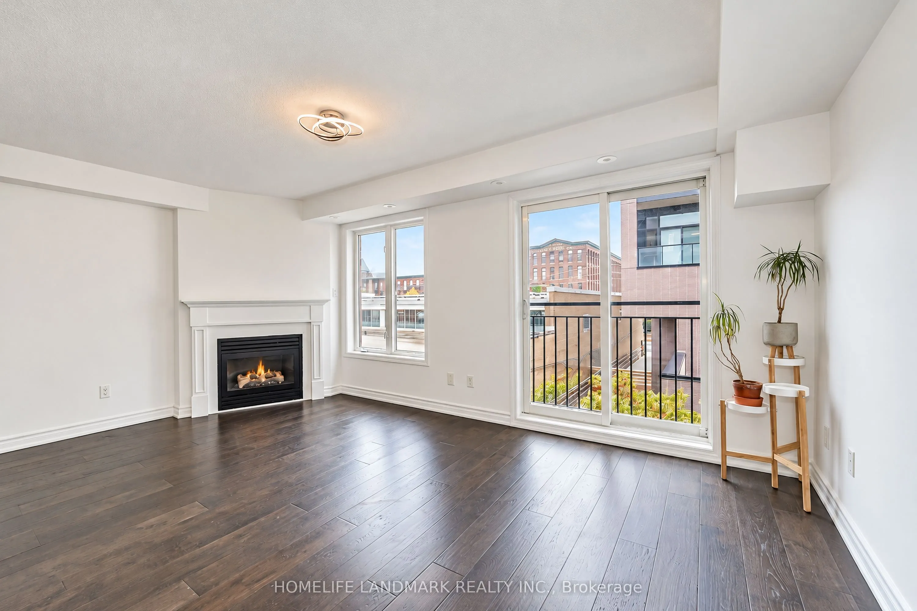 10 Laidlaw Street #714