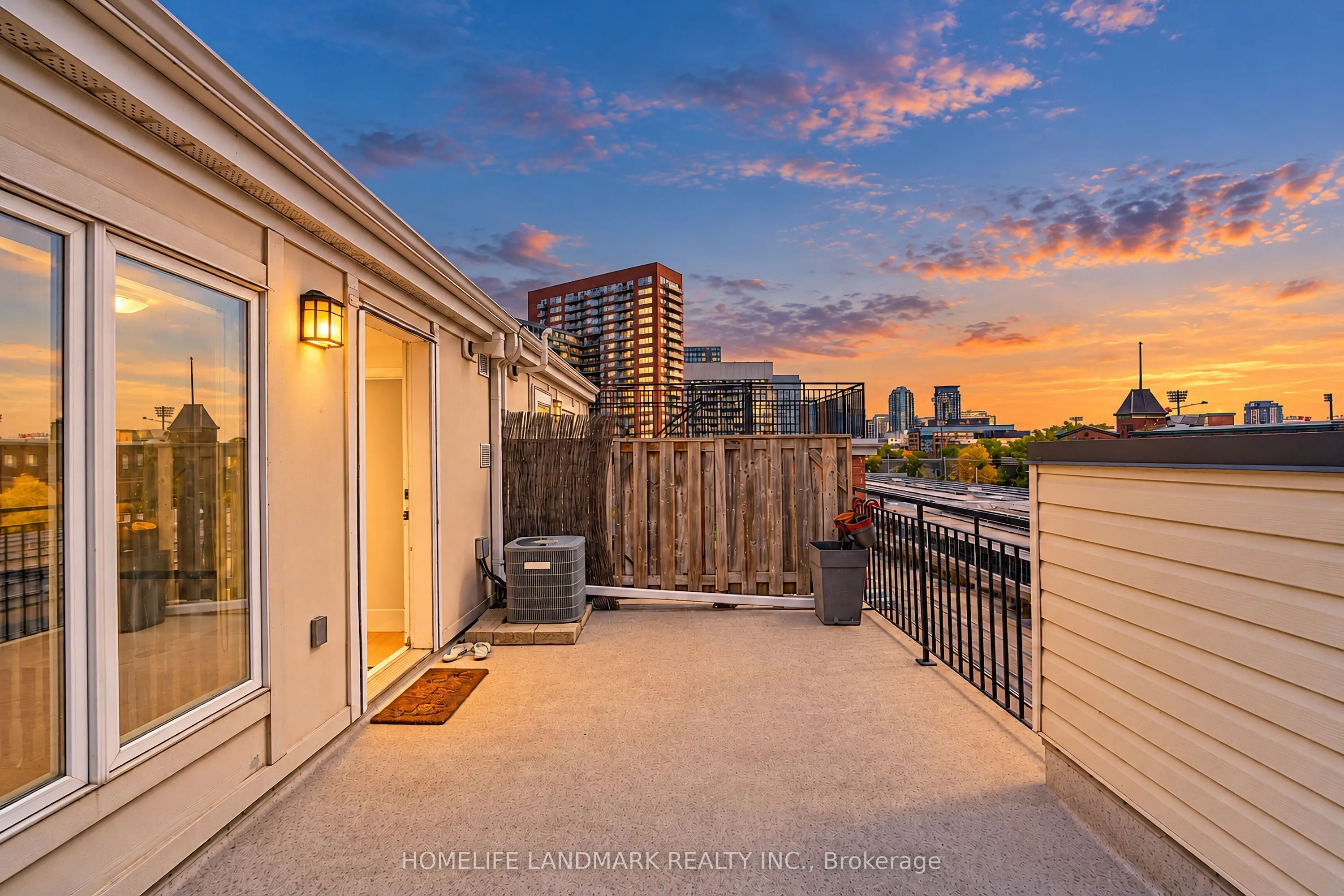 10 Laidlaw Street #714