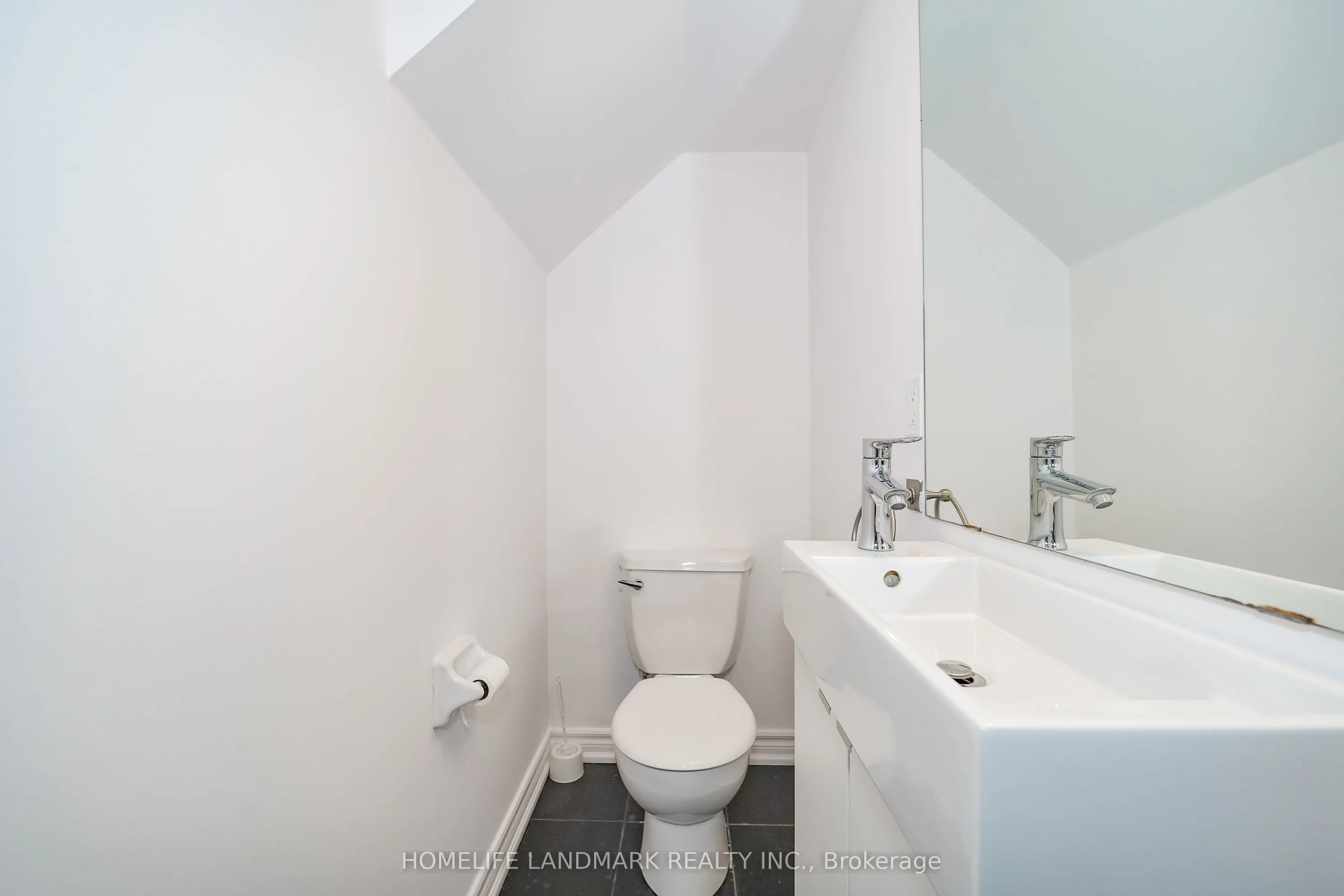 10 Laidlaw Street #714