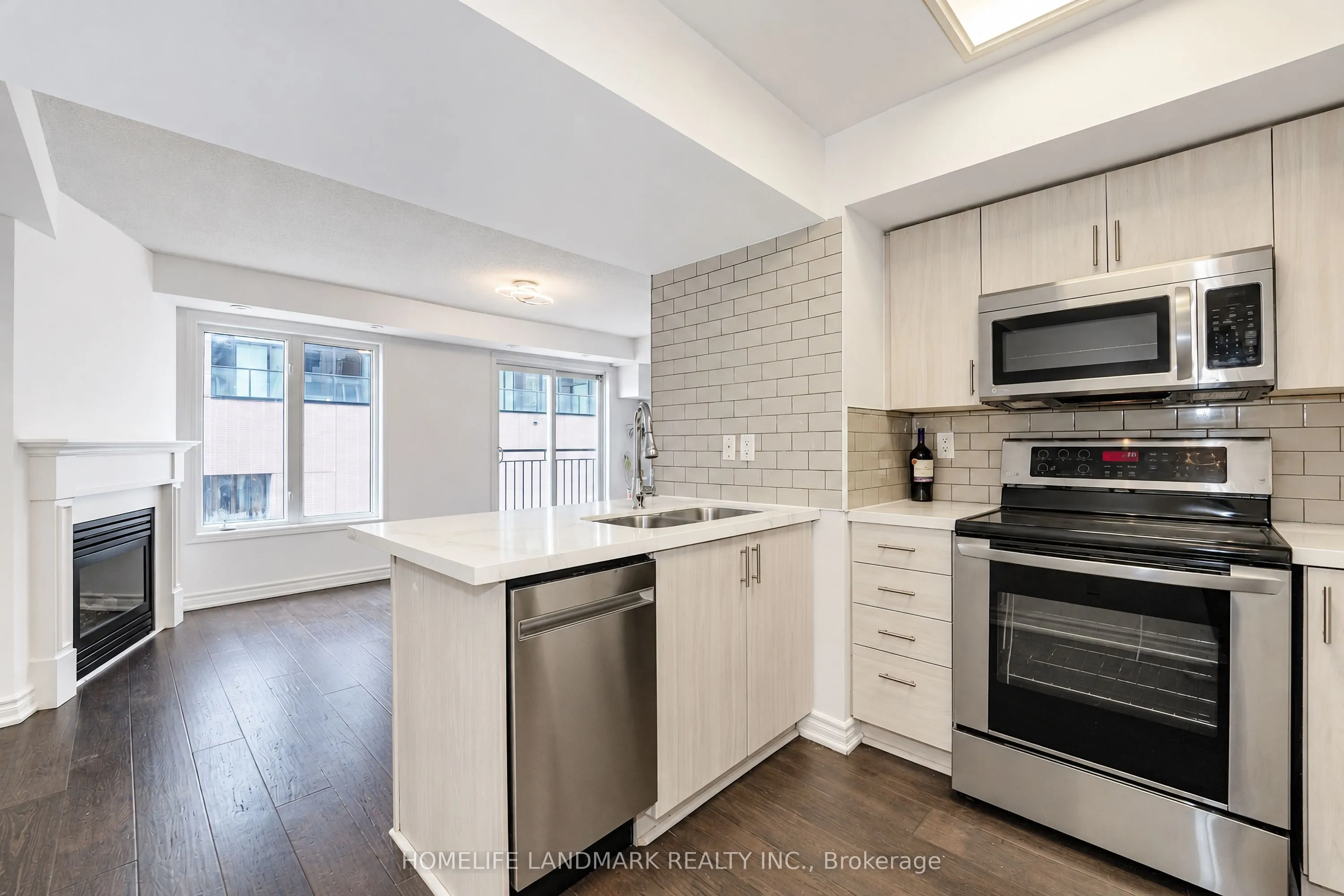 10 Laidlaw Street #714