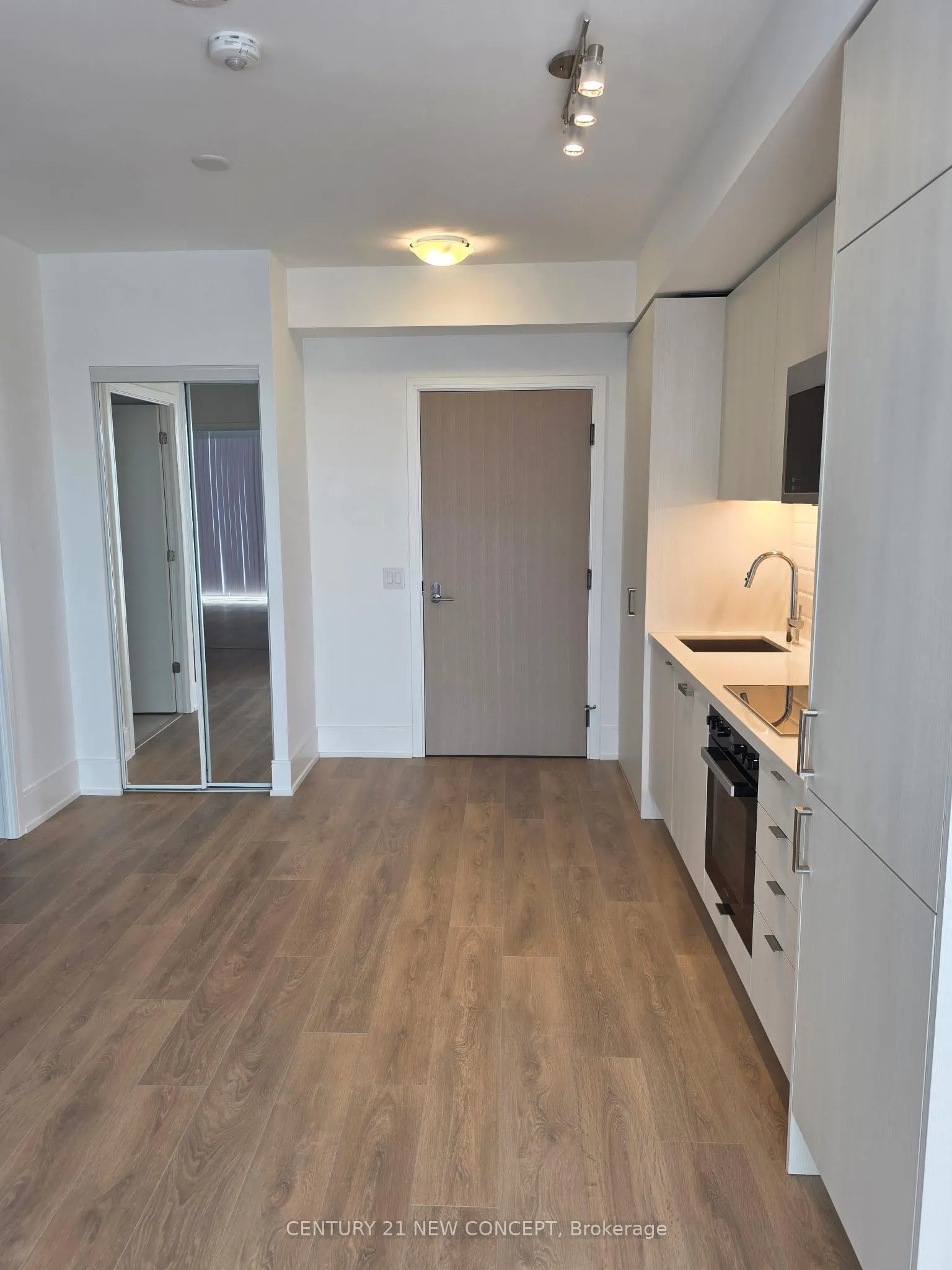 2450 Bloor Street W #314