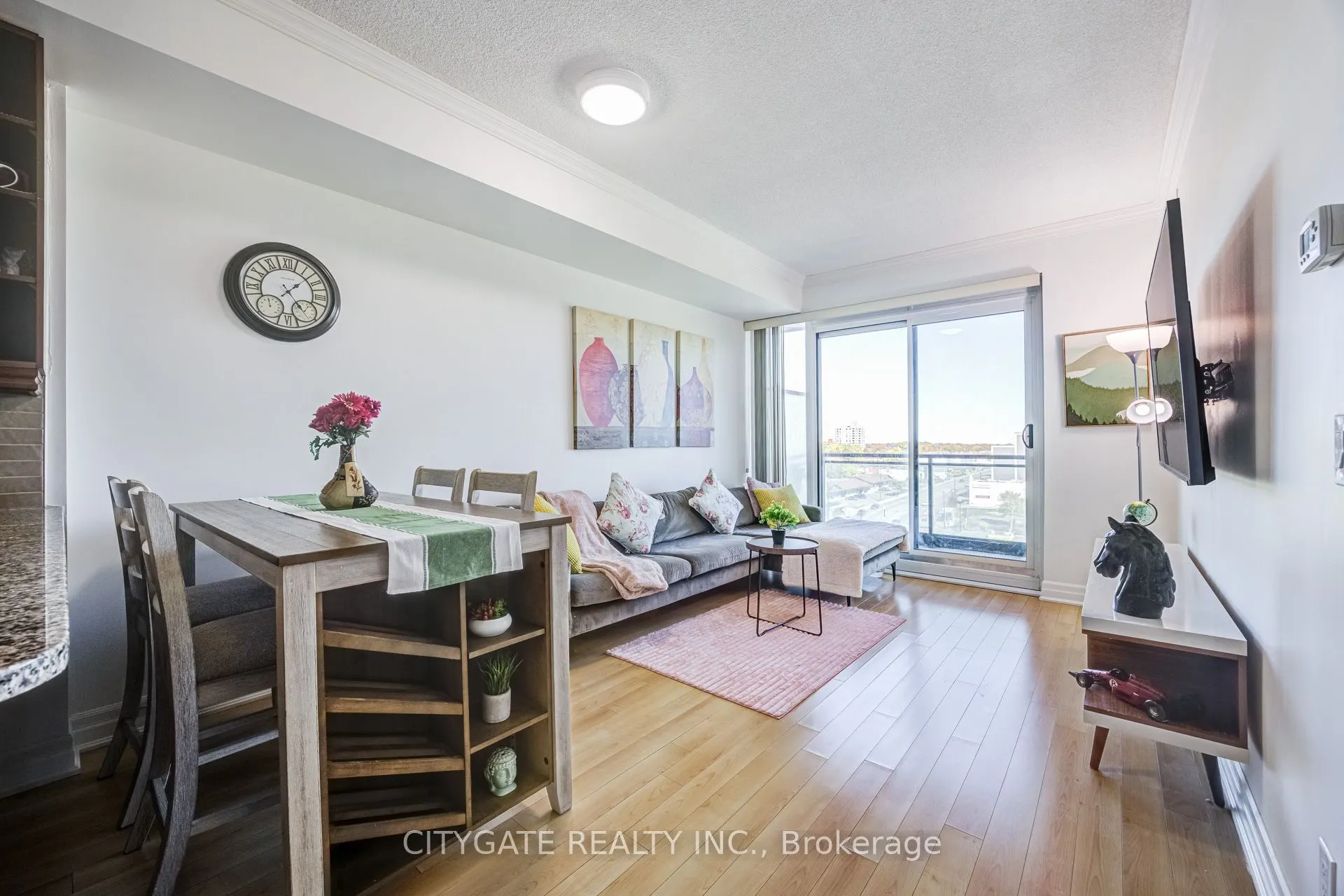 100 John Street #809