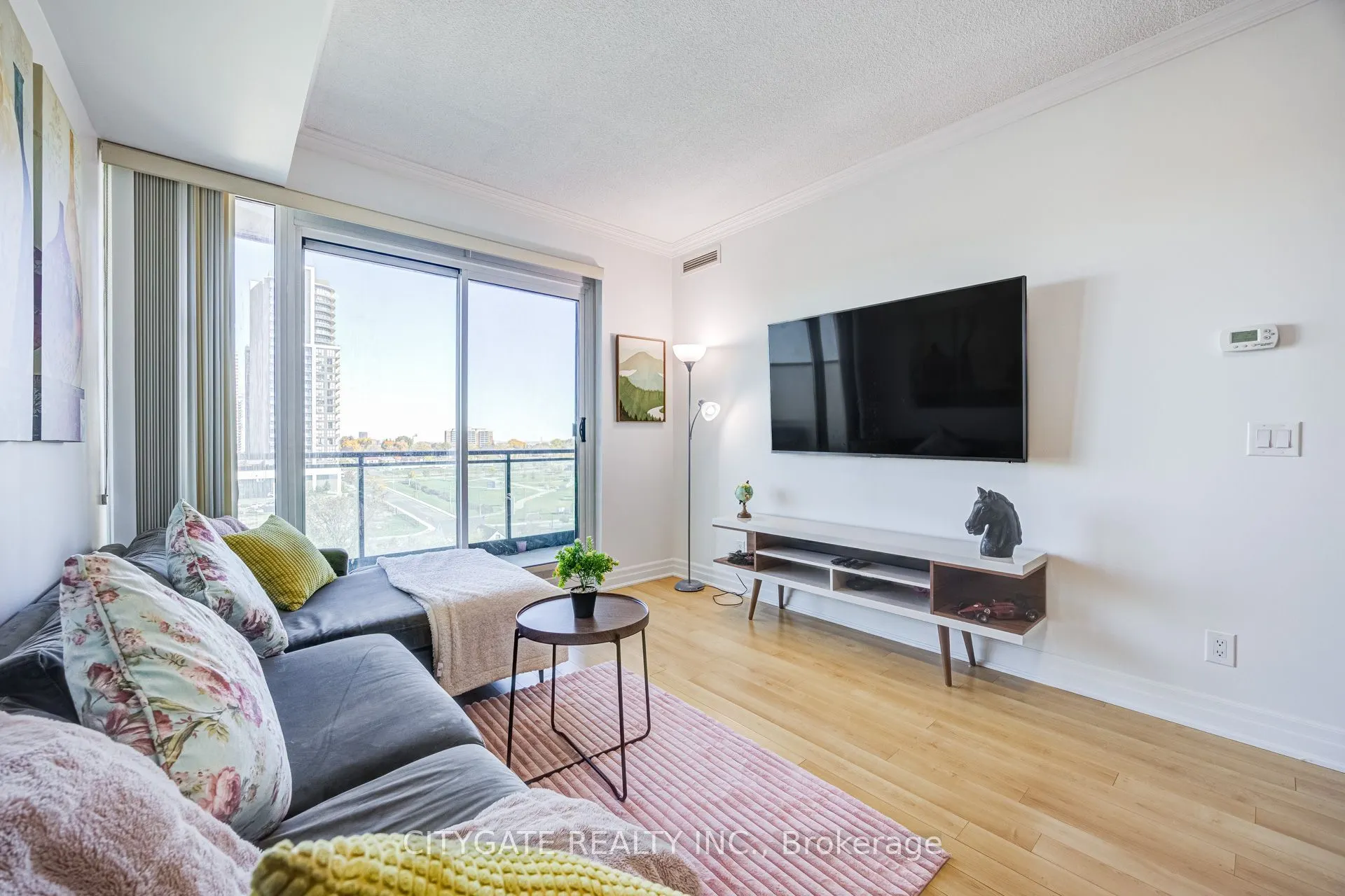 100 John Street #809