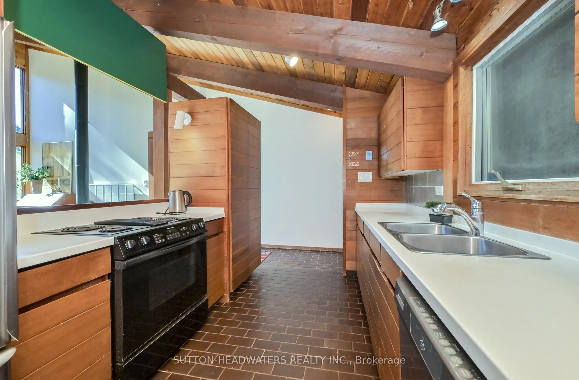 17585 Mississauga Road #14