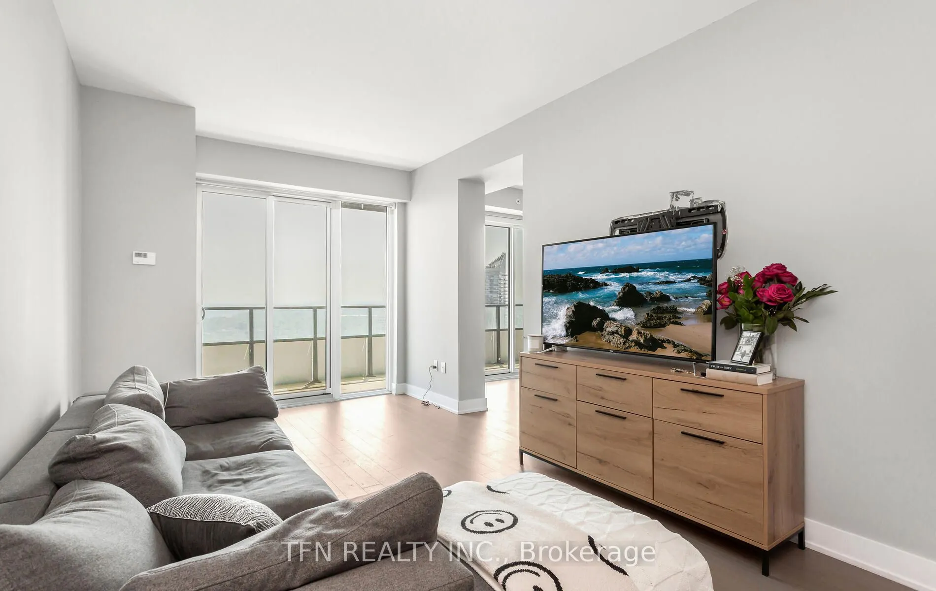 20 Shore Breeze Drive #3510