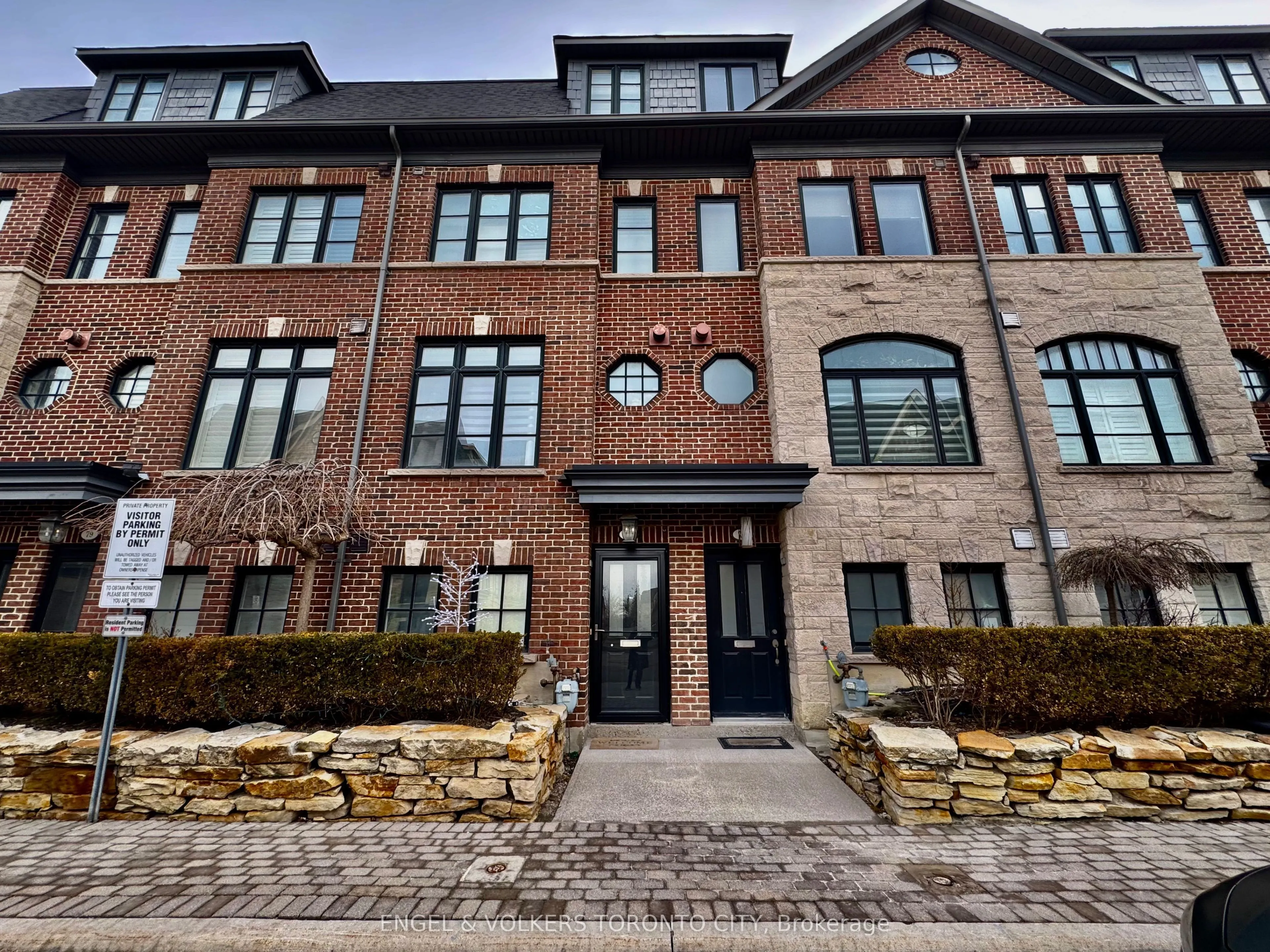 77 Ruby Lang Lane
