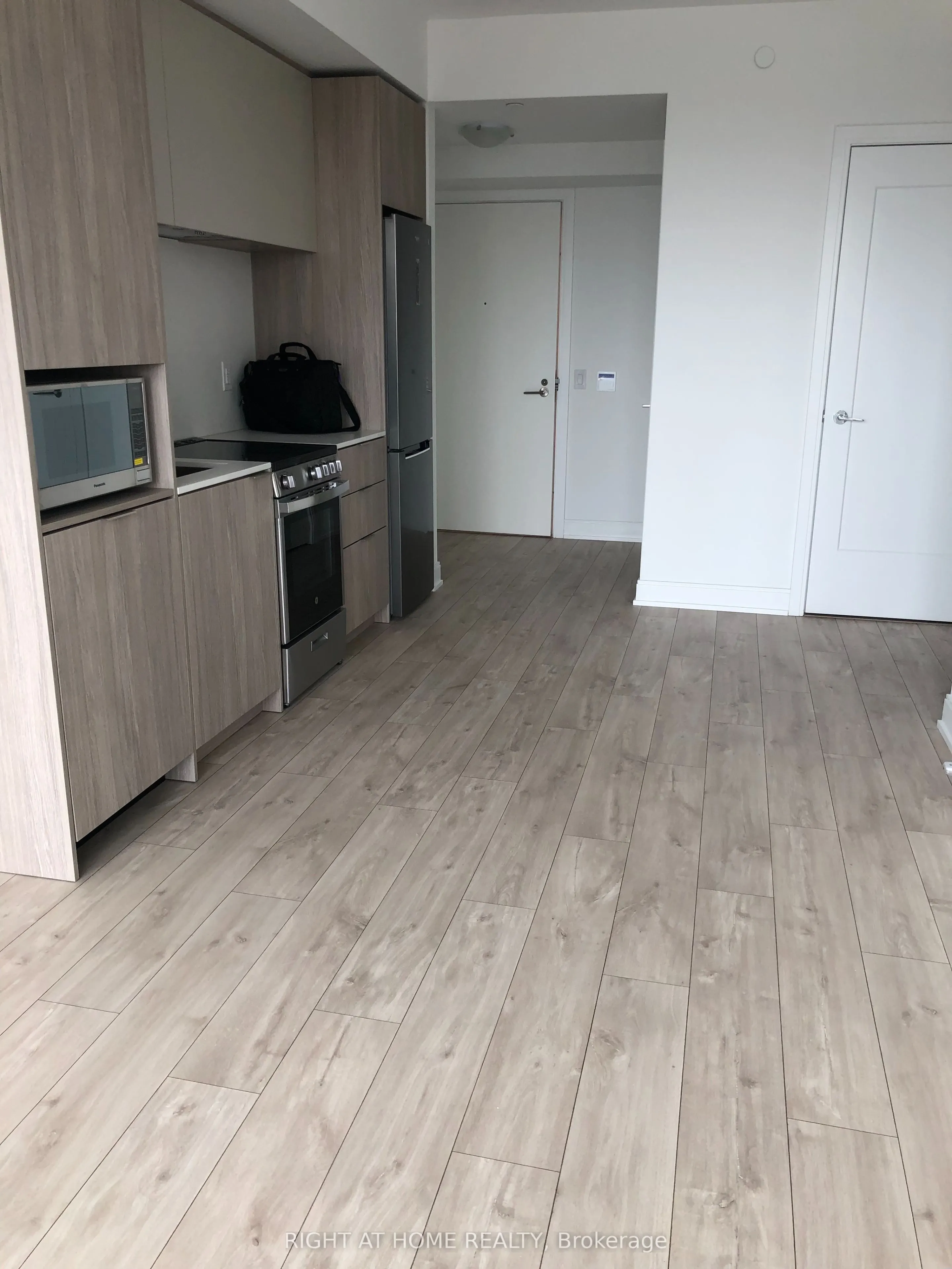 70 ANNIE CRAIG Drive #3201