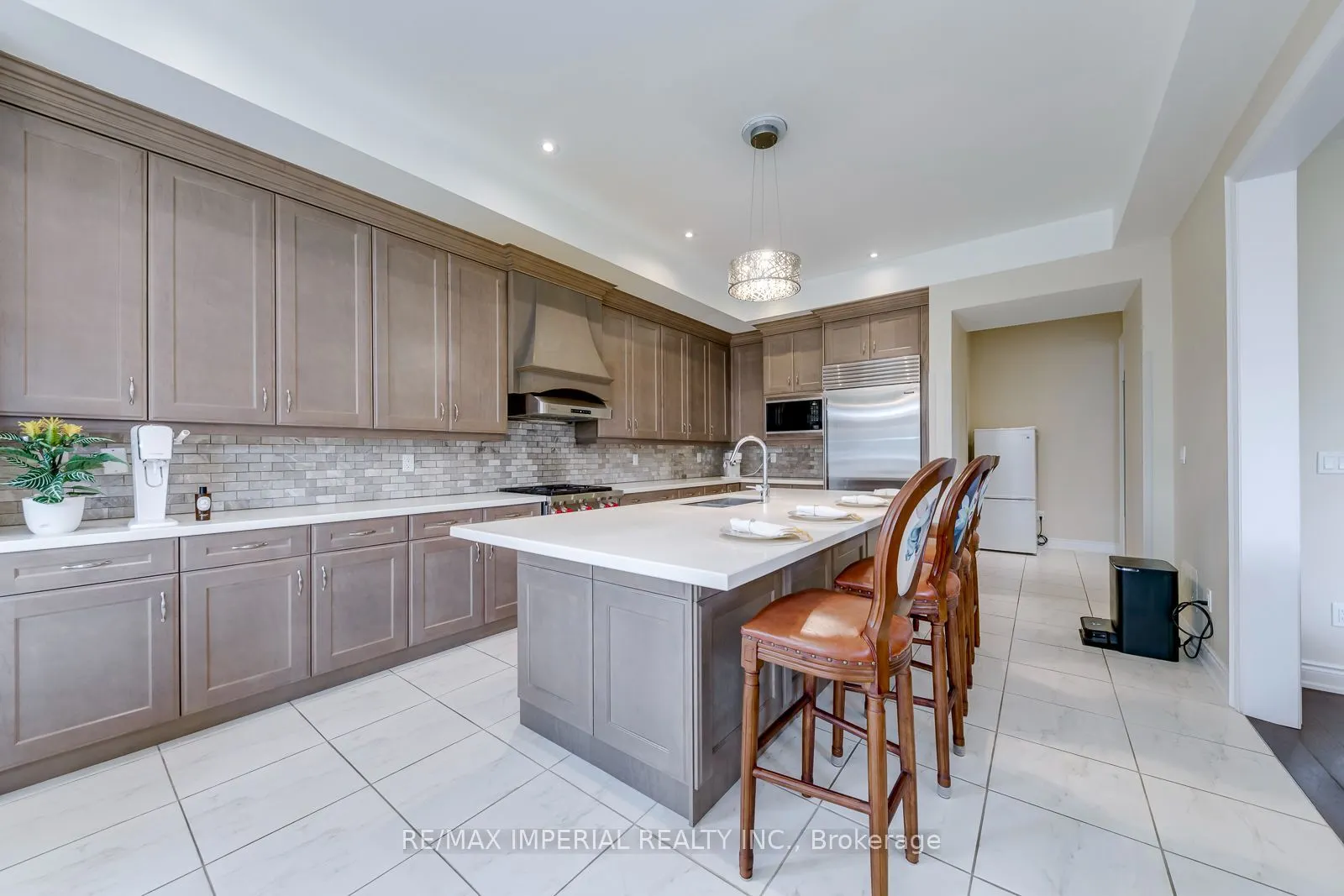 3164 POST Road