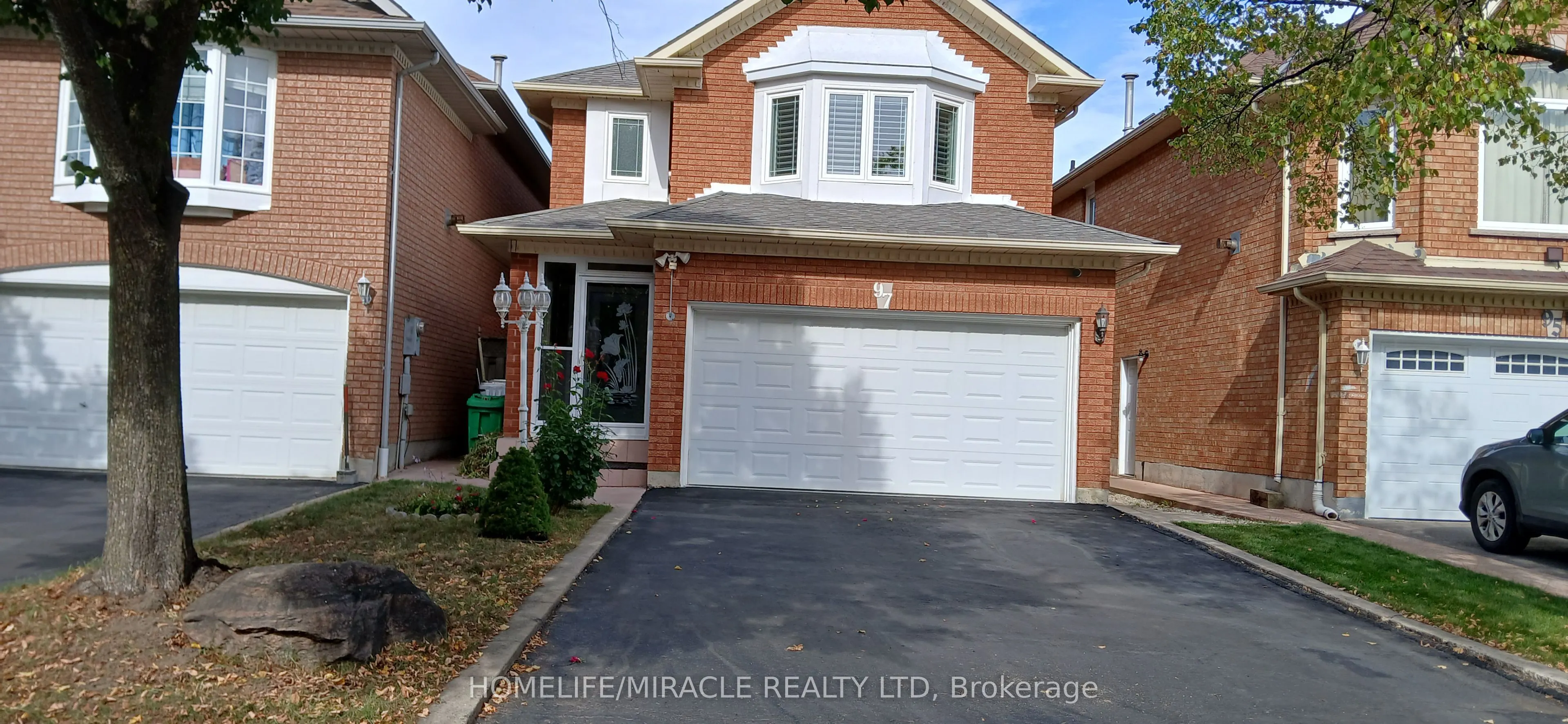97 Wildberry Crescent