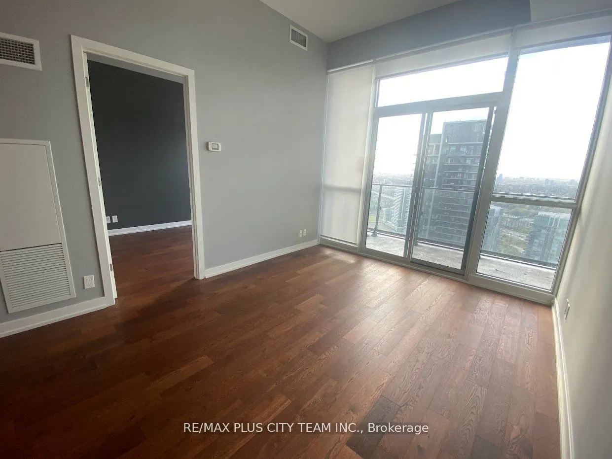 2200 Lake Shore Boulevard W #4905