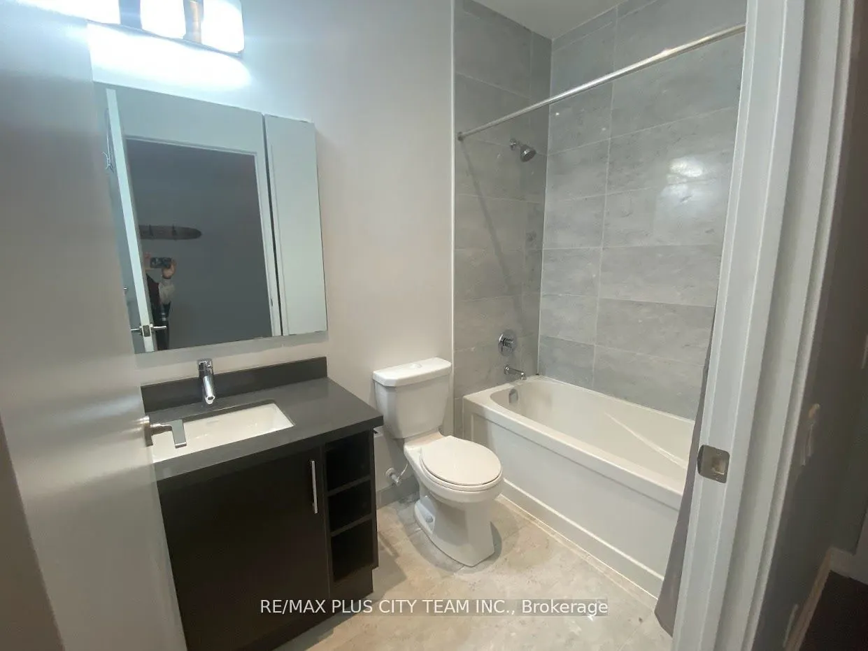 2200 Lake Shore Boulevard W #4905