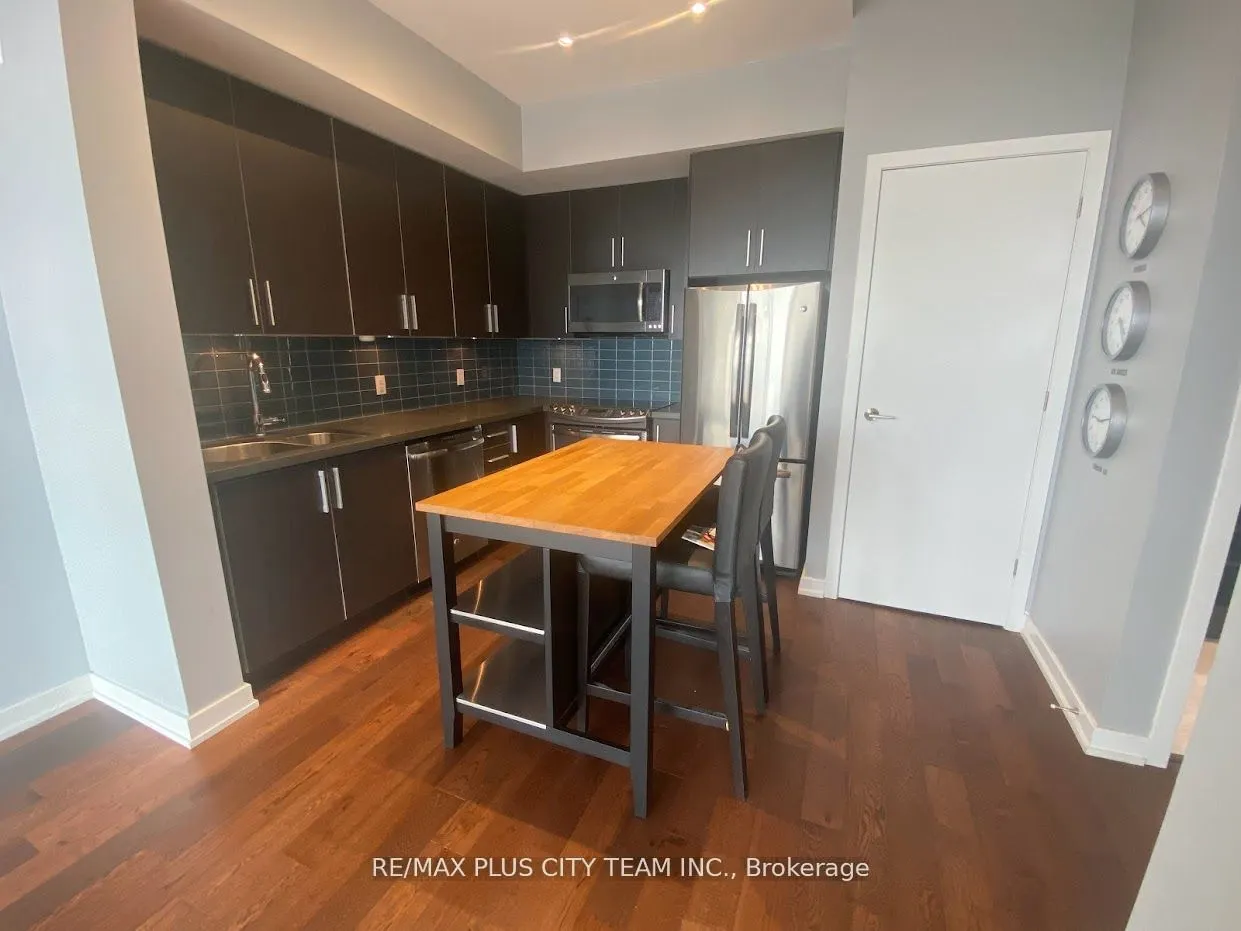 2200 Lake Shore Boulevard W #4905