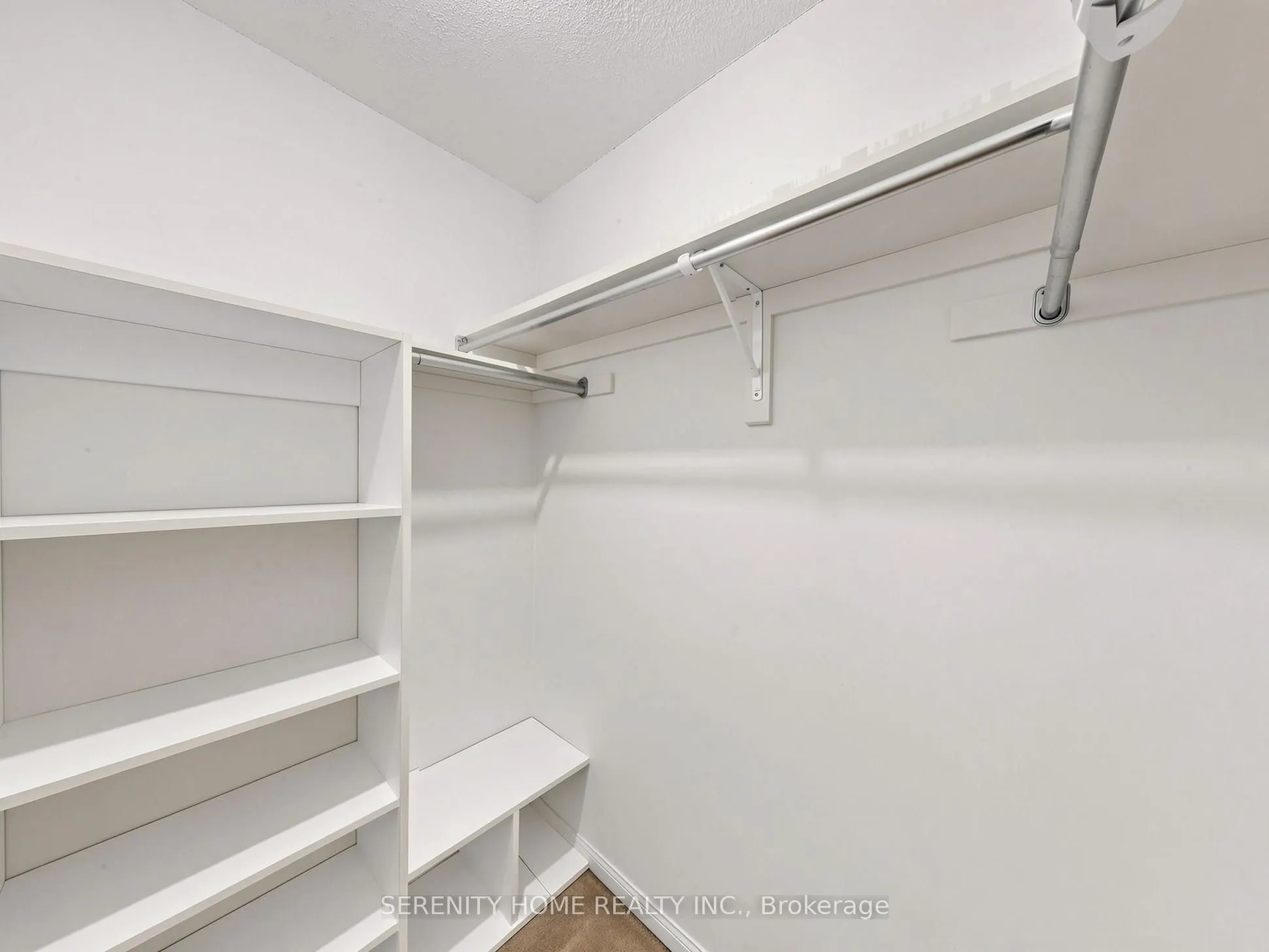 637 Kerr Trail