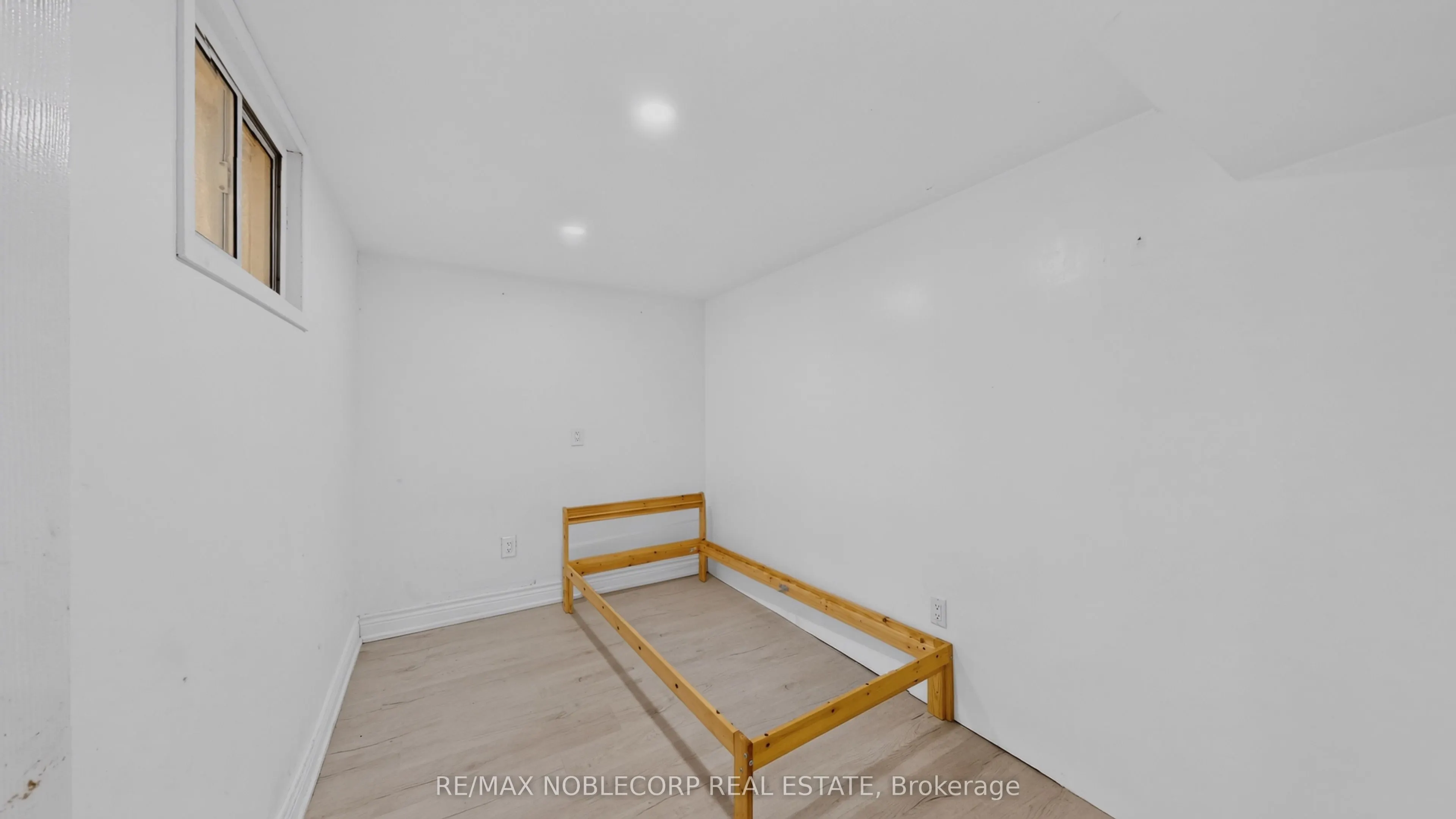 95 Snowood Court
