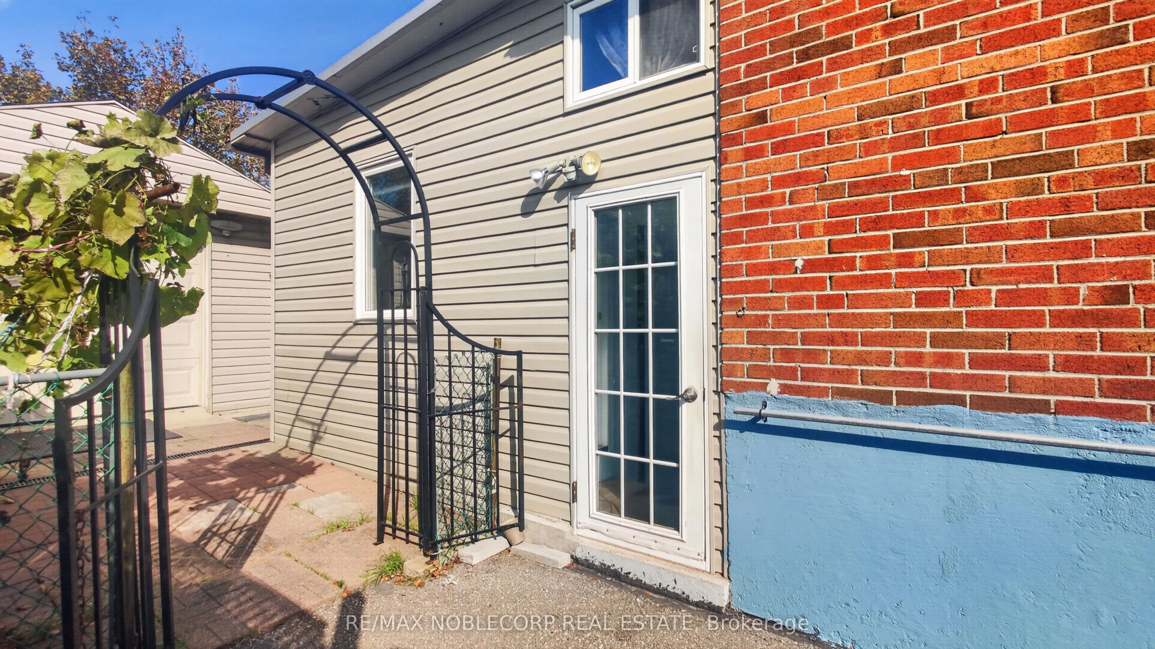 95 Snowood Court