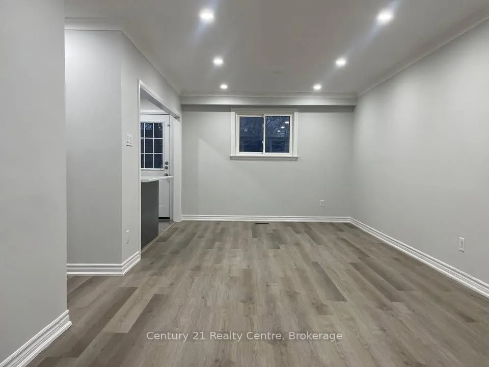 19 Athlone Avenue #Upper Lvl