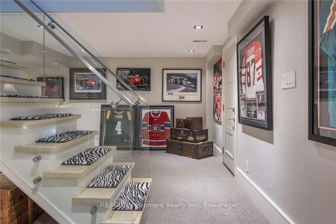 287 MacDonald Road