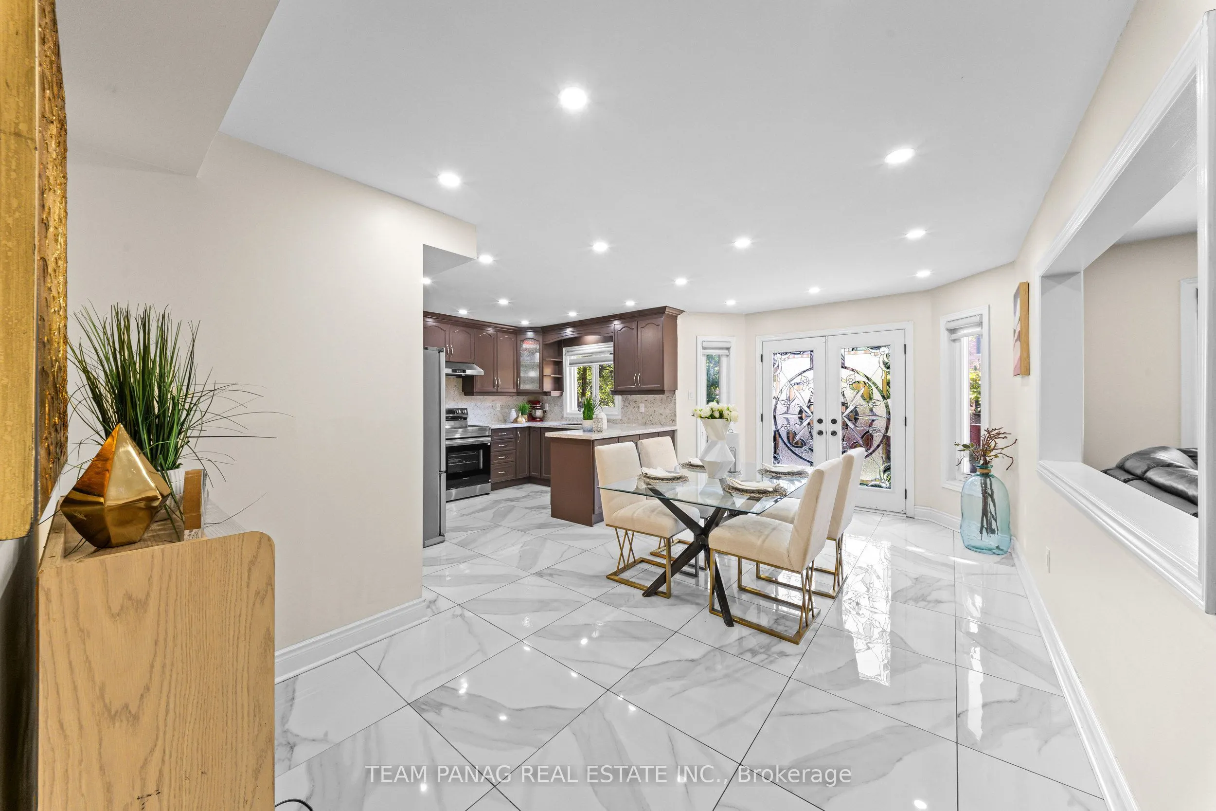 202 Fernforest Drive