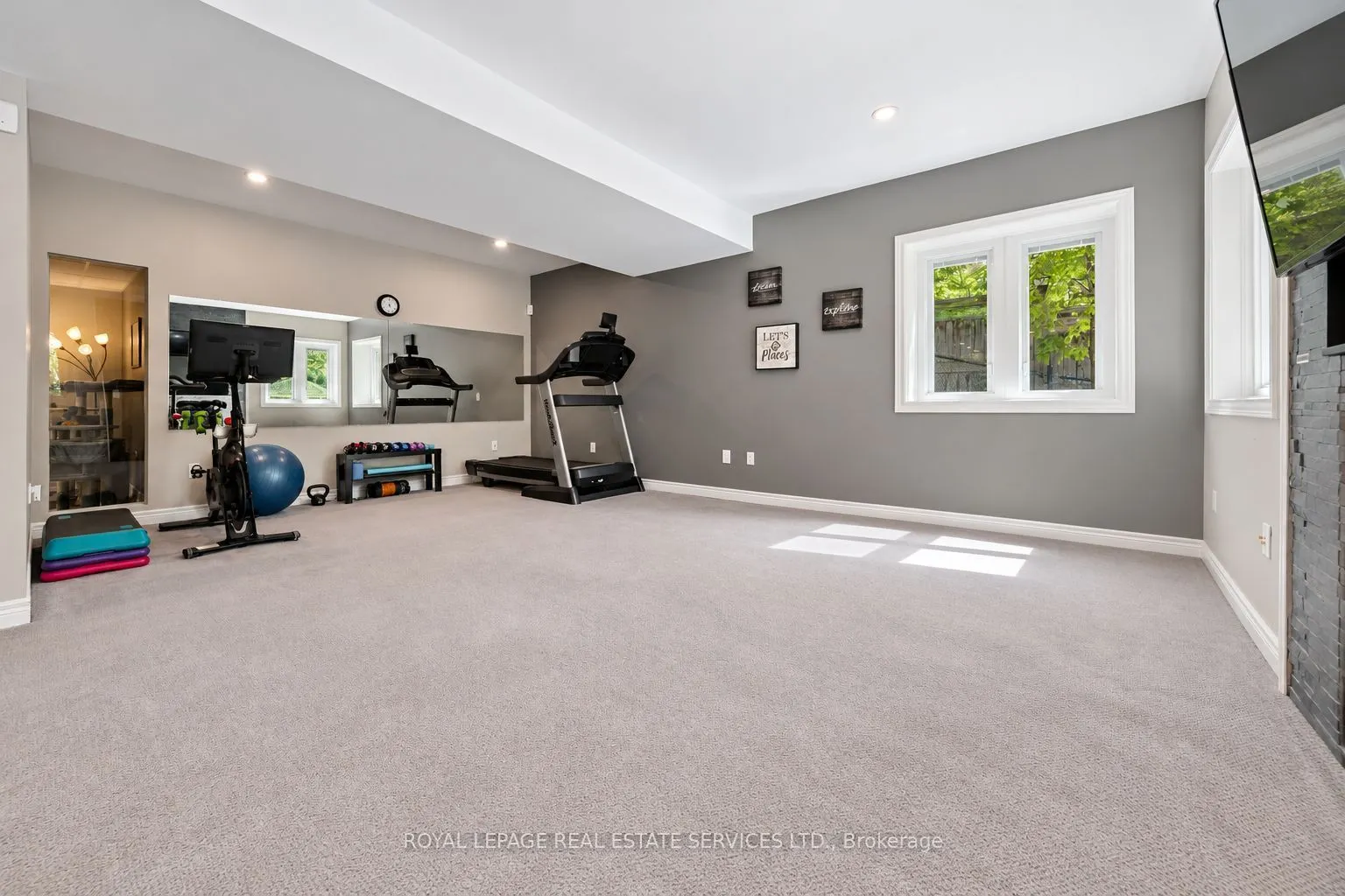 1036 Valley Crest Circle