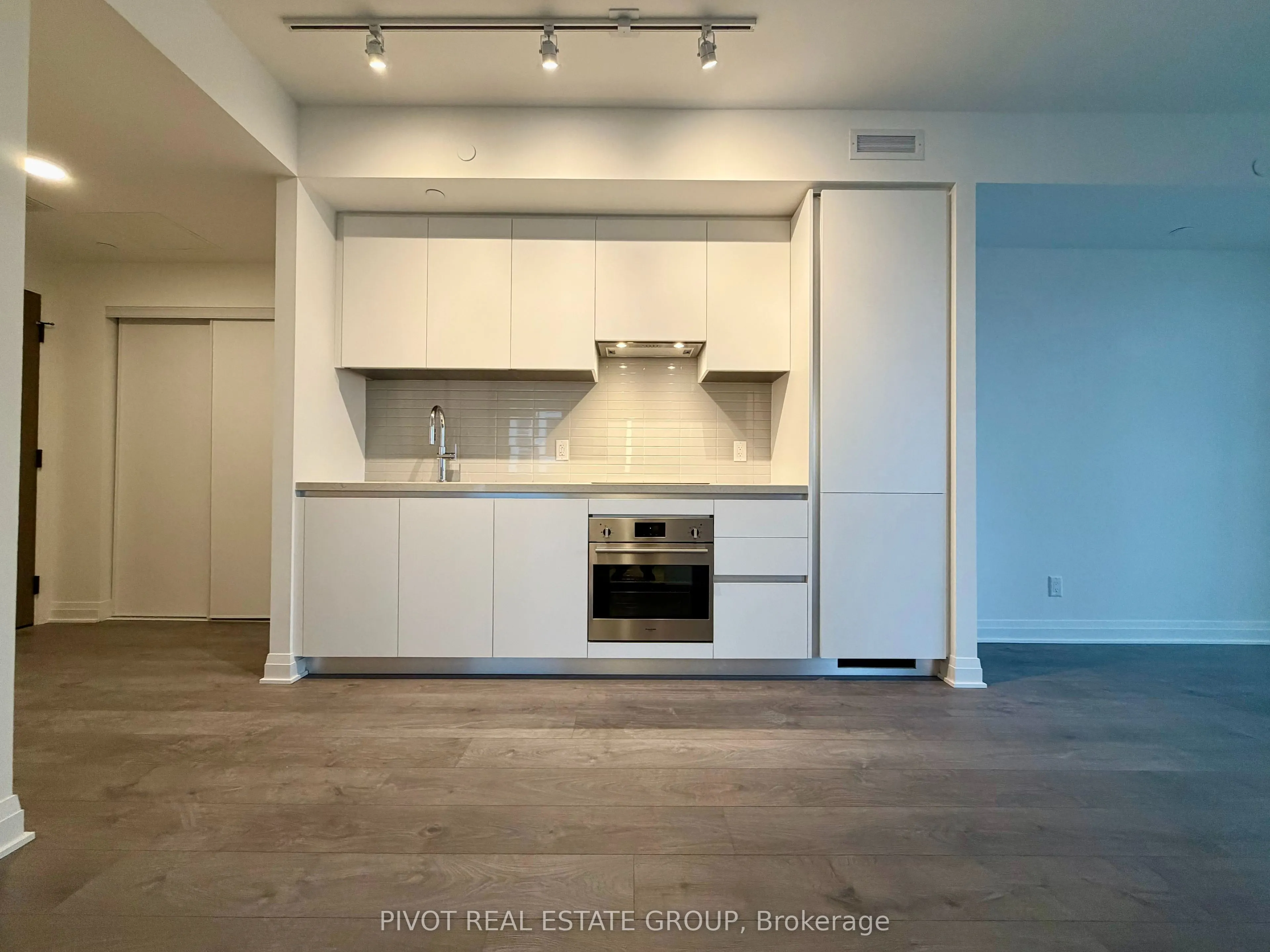 4015 The Exchange Street #2910