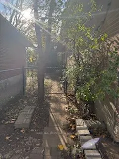 416 Lees Lane