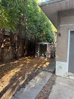 416 Lees Lane