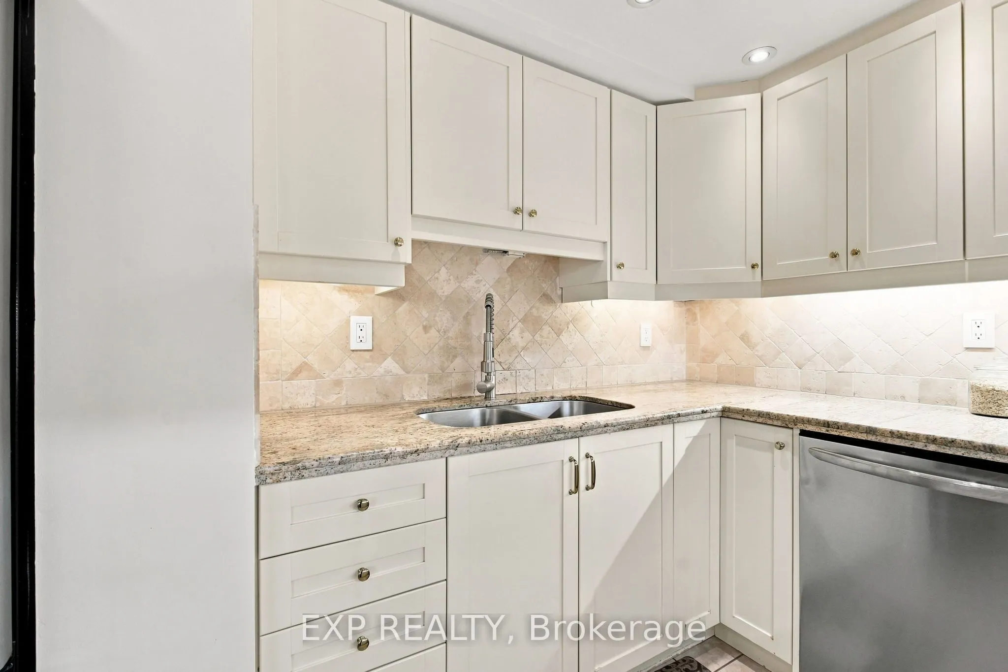 1515 Lakeshore Road E #2101