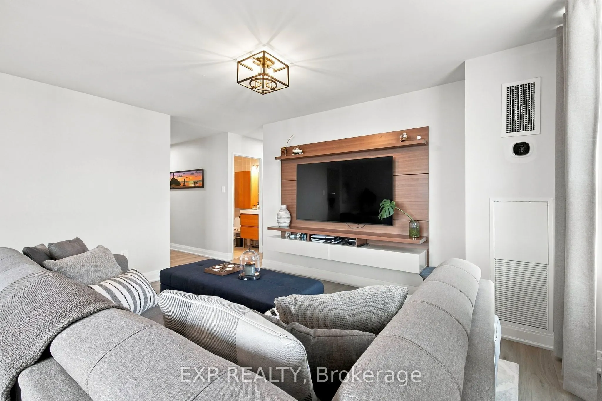 1515 Lakeshore Road E #2101