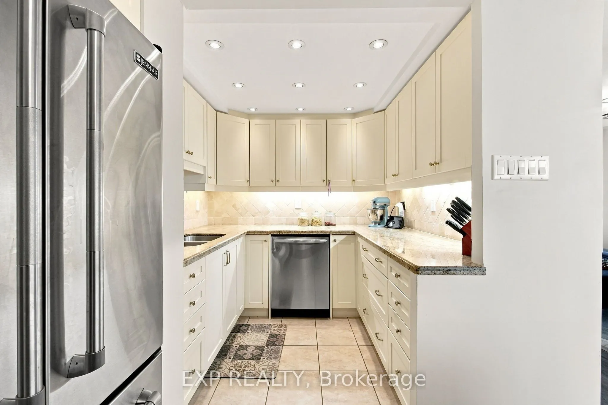 1515 Lakeshore Road E #2101
