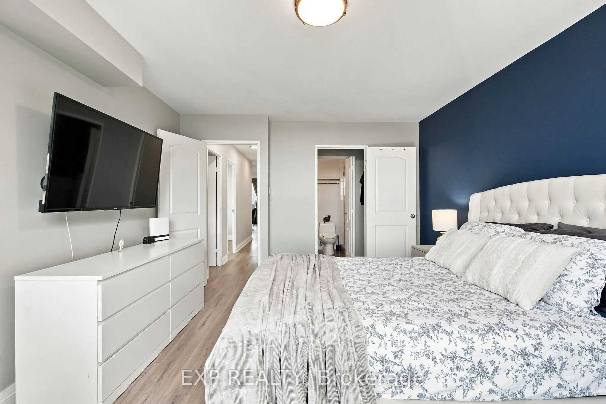 1515 Lakeshore Road E #2101