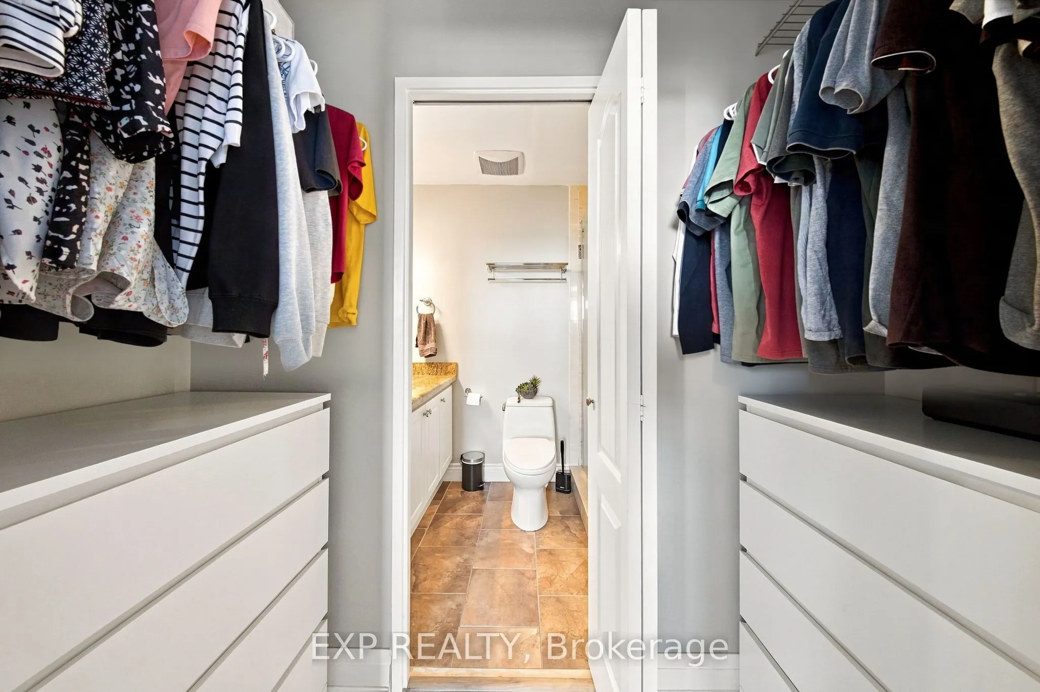 1515 Lakeshore Road E #2101