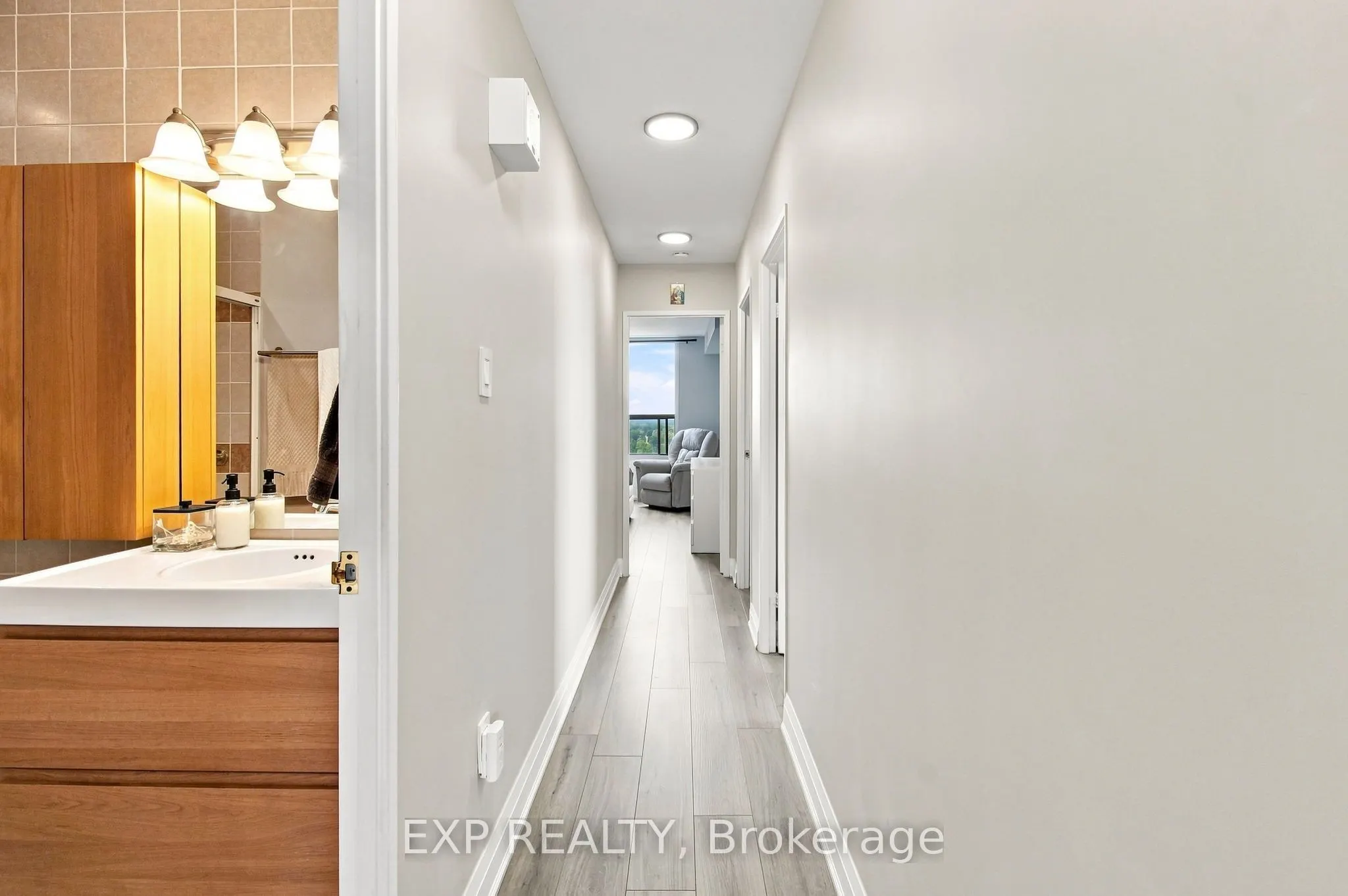 1515 Lakeshore Road E #2101