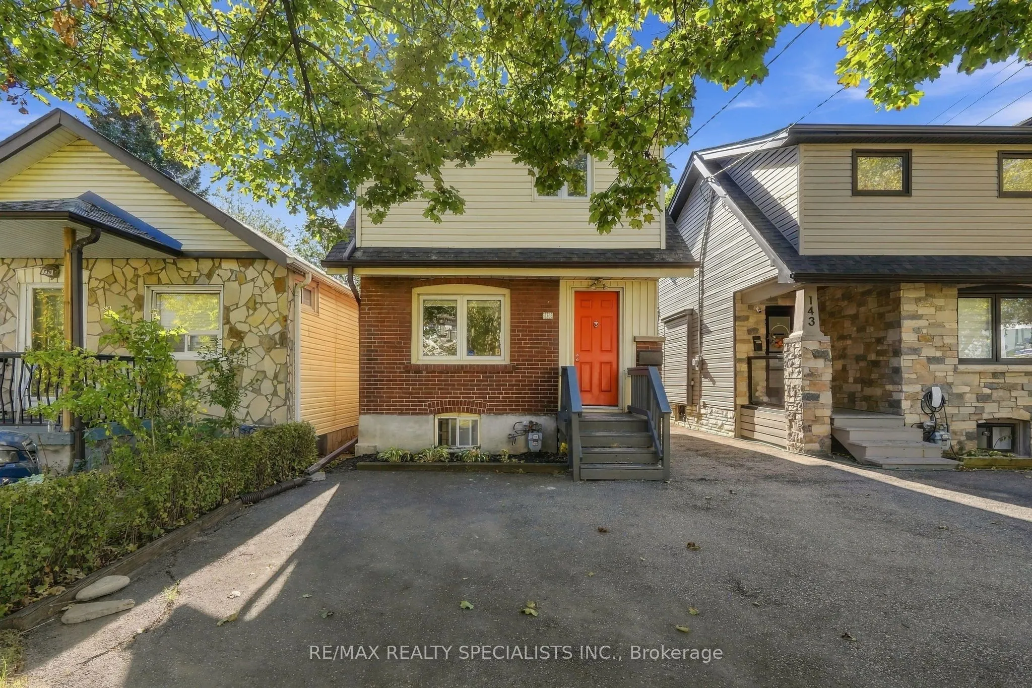 141 Lake Crescent
