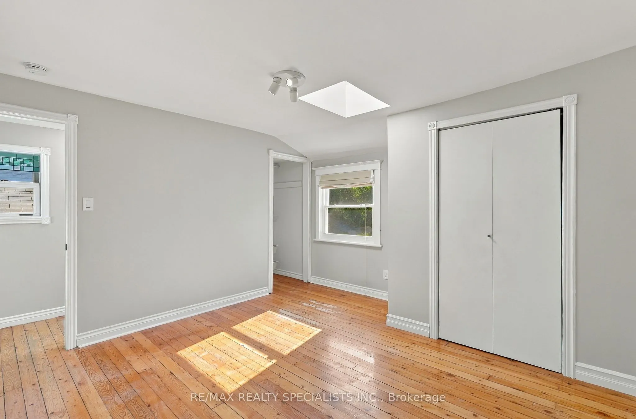 141 Lake Crescent