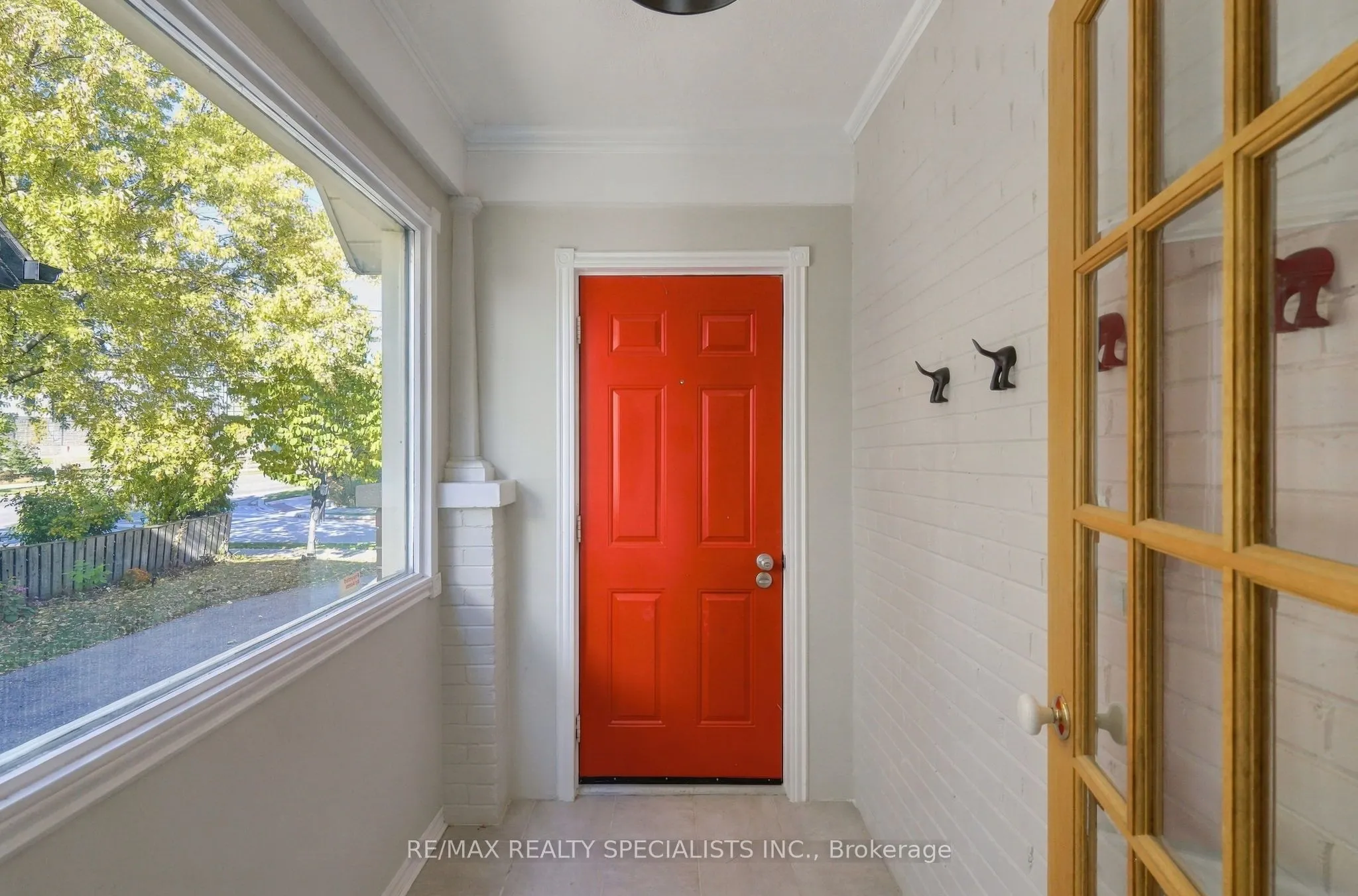 141 Lake Crescent